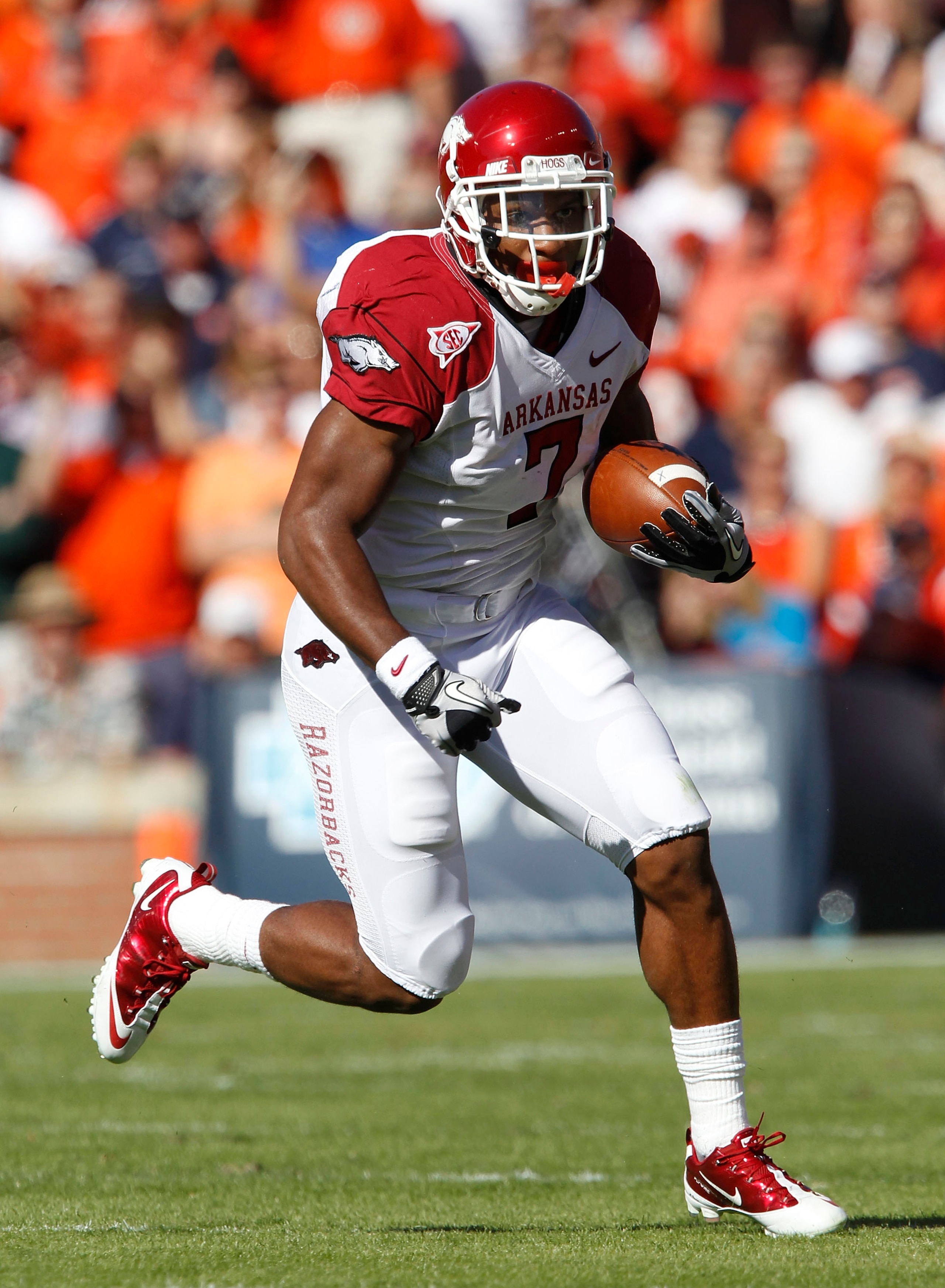AUBURN - OCTOBER 16:  Running back Knile Davis #7 of the Arkansas Razorbacks runs with the ball during the game against the Auburn Tigers at Jordan-Hare Stadium on October 16, 2010 in Auburn, Alabama.  The Tigers beat the Razorbacks 65-43.  (Photo by Mike