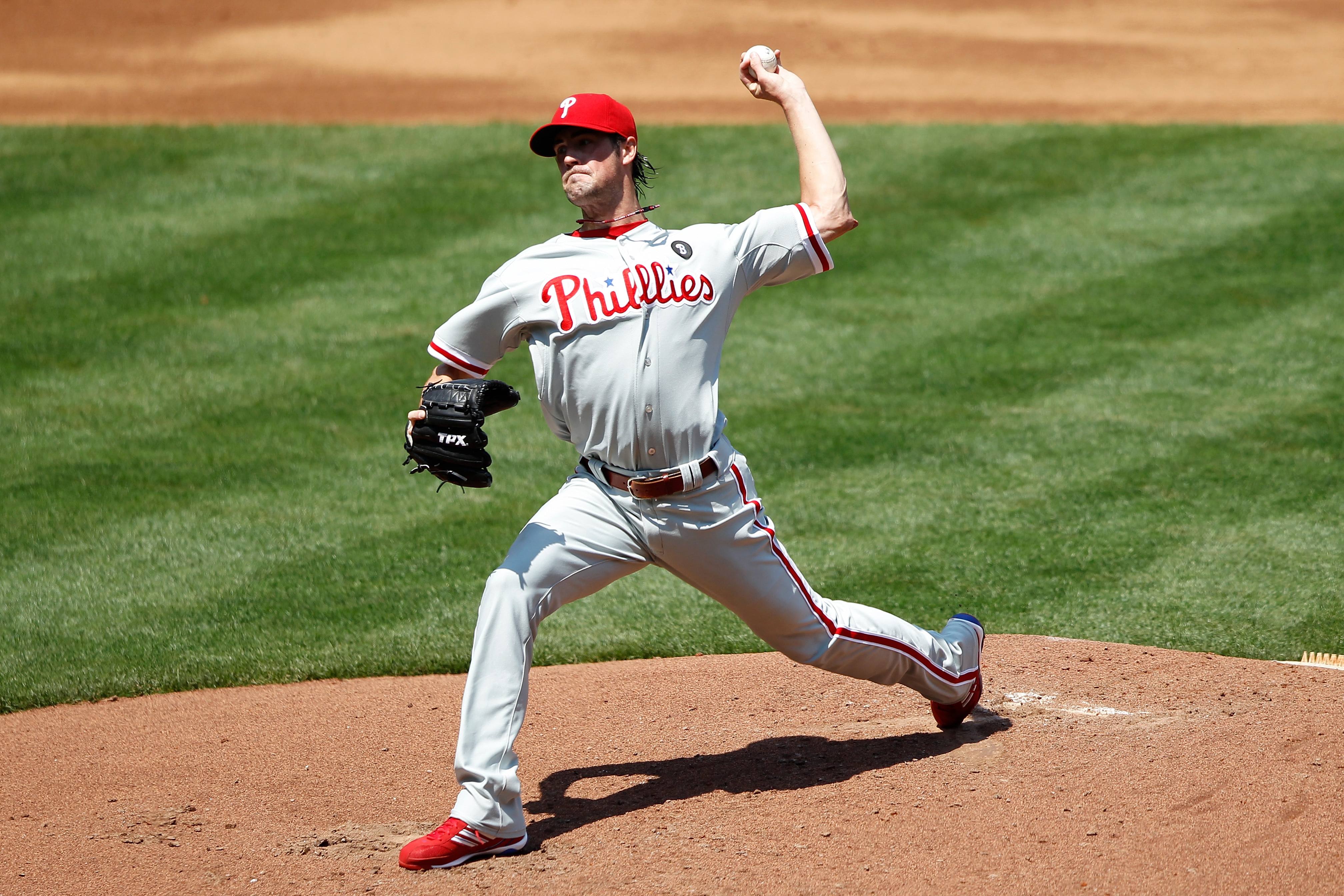 ATLANTA, GA - APRIL 10: Cole Hamels #35 of the Philadelphia Phillies pitches against the Atlanta Braves at Turner Field on April 10, 2011 in Atlanta, Georgia. The Phillies won 3-0. (Photo by Joe Robbins/Getty Images)