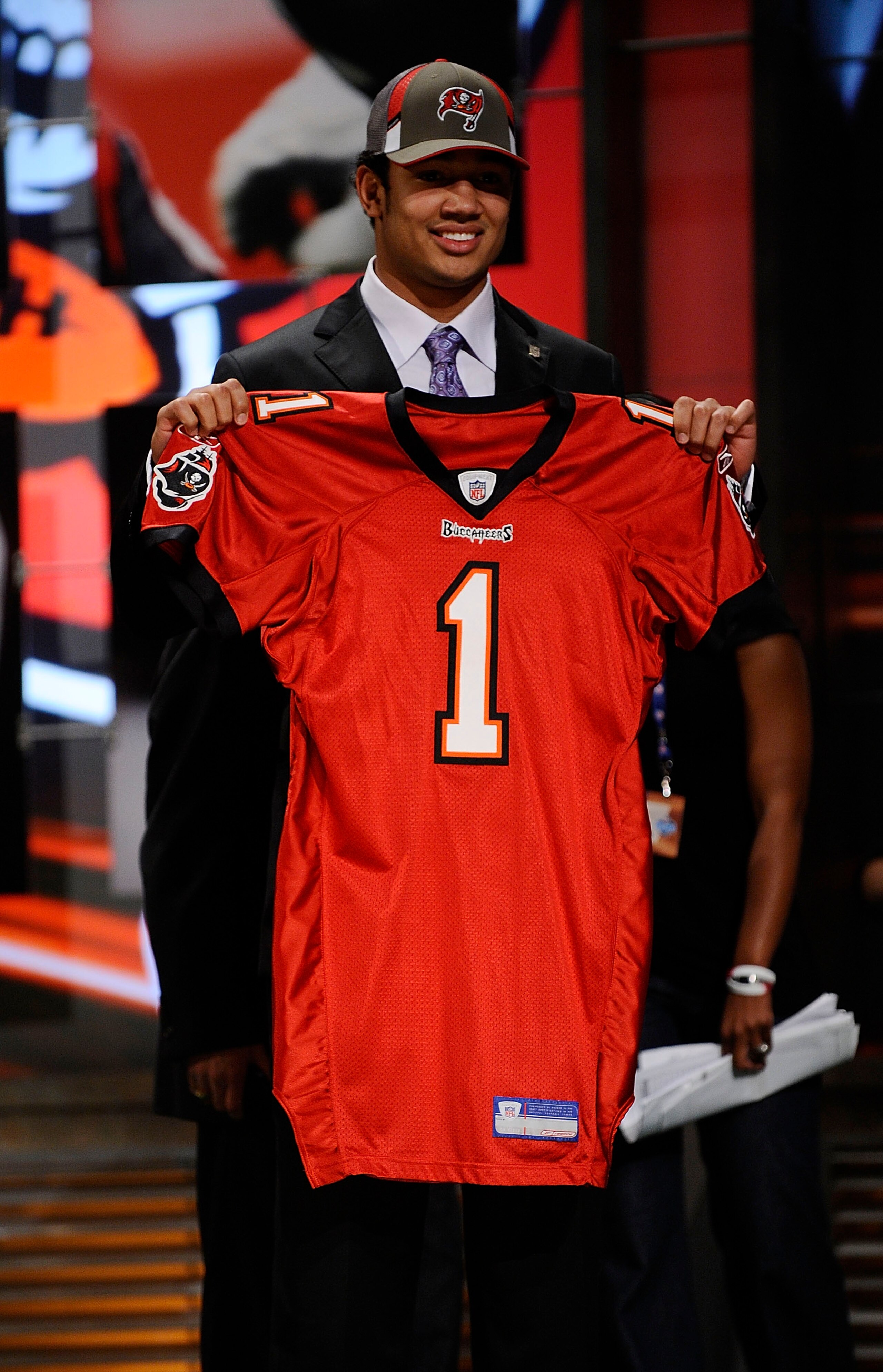NEW YORK - APRIL 25:  Tampa Bay Buccaneers #17 draft pick Josh Freeman poses for photographers at Radio City Music Hall for the 2009 NFL Draft on April 25, 2009 in New York City  (Photo by Jeff Zelevansky/Getty Images)