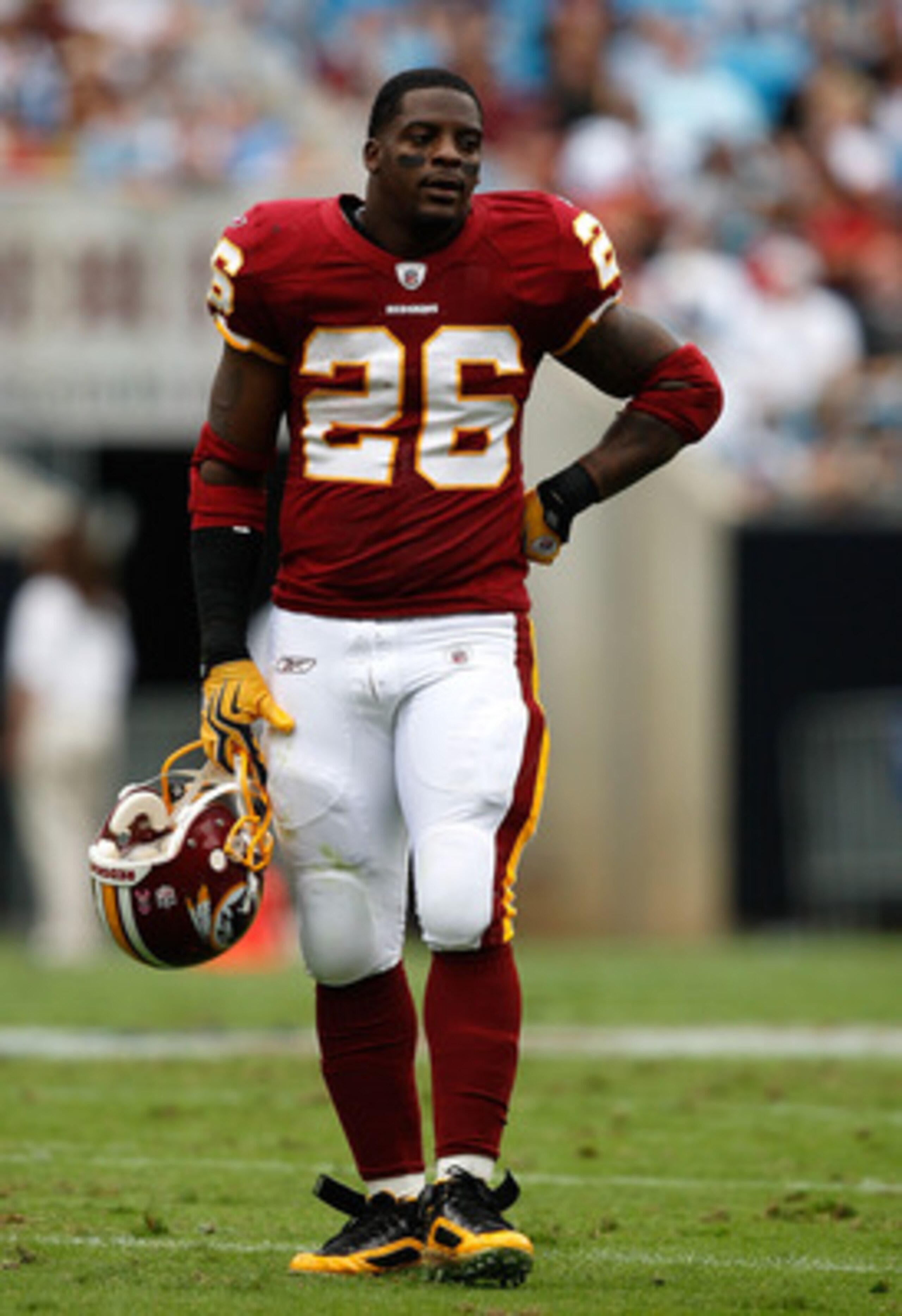CHARLOTTE, NC - OCTOBER 11:  Clinton Portis #26 of Washington Redskins waits through a timeout on the field against the Carolina Panthers at Bank of America Stadium on October 11, 2009 in Charlotte, North Carolina.  (Photo by Streeter Lecka/Getty Images)