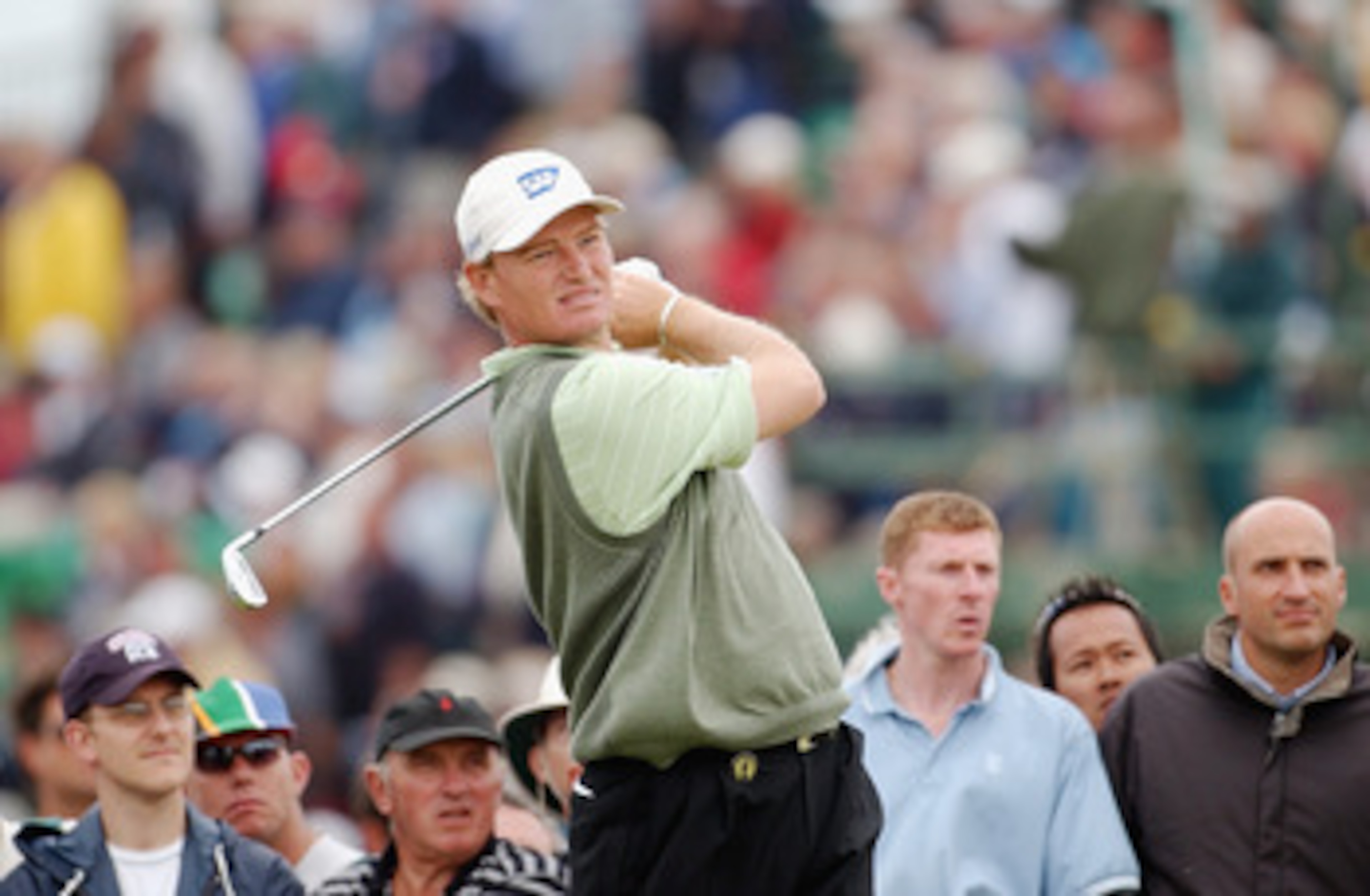 SANDWICH, ENGLAND - JULY 17: Ernie Els of South Africa on the eighth tee during the first round of The Open Championship on July 17, 2003 at the Royal St George's course in Sandwich, England. (Photo by Harry How/Getty Images) SANDWICH, ENGLAND - JULY 17: Ernie Els of South Africa on the eighth tee during the first round of The Open Championship on July 17, 2003 at the Royal St George's course in Sandwich, England. (Photo by Harry How/Getty Images)