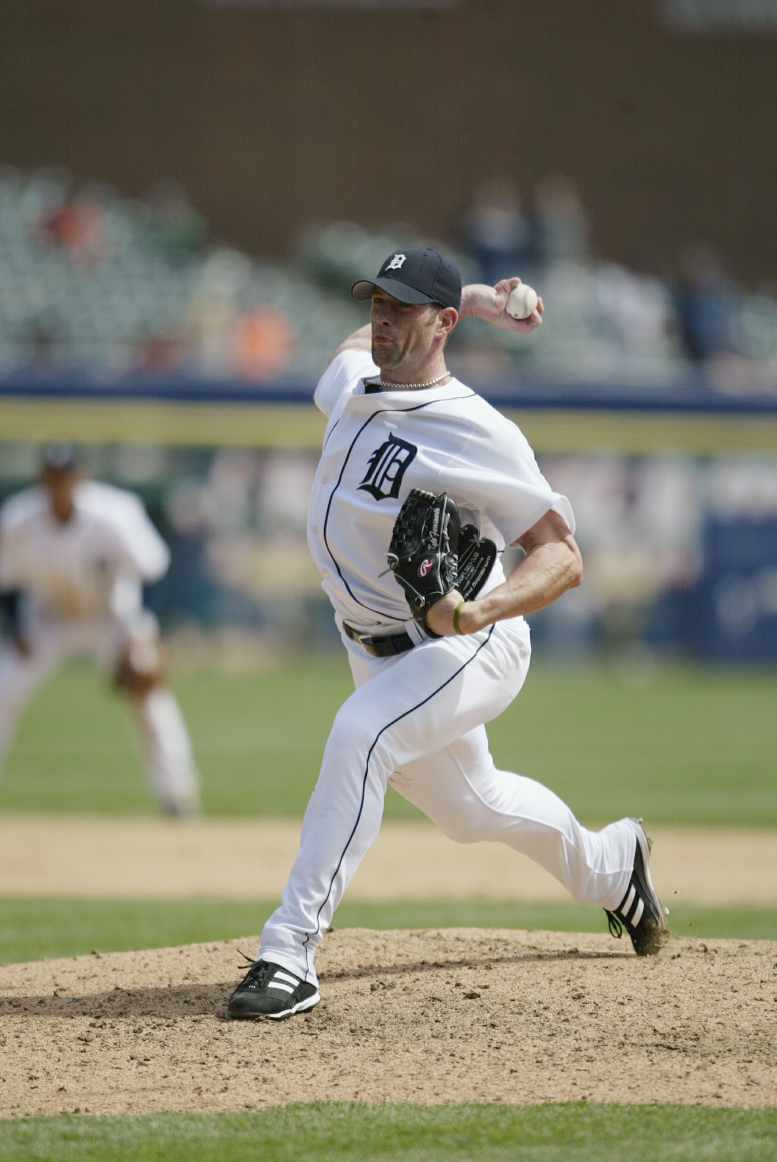 DETROIT - APRIL 21:  Kyle Farnsworth #44 of the Detroit Tigers pitches against the Chicago White Sox during the game at Comerica Park on April 21, 2005 in Detroit, Michigan. The White Sox defeated the Tigers 4-3. (Photo by Tom Pidgeon/Getty Images)