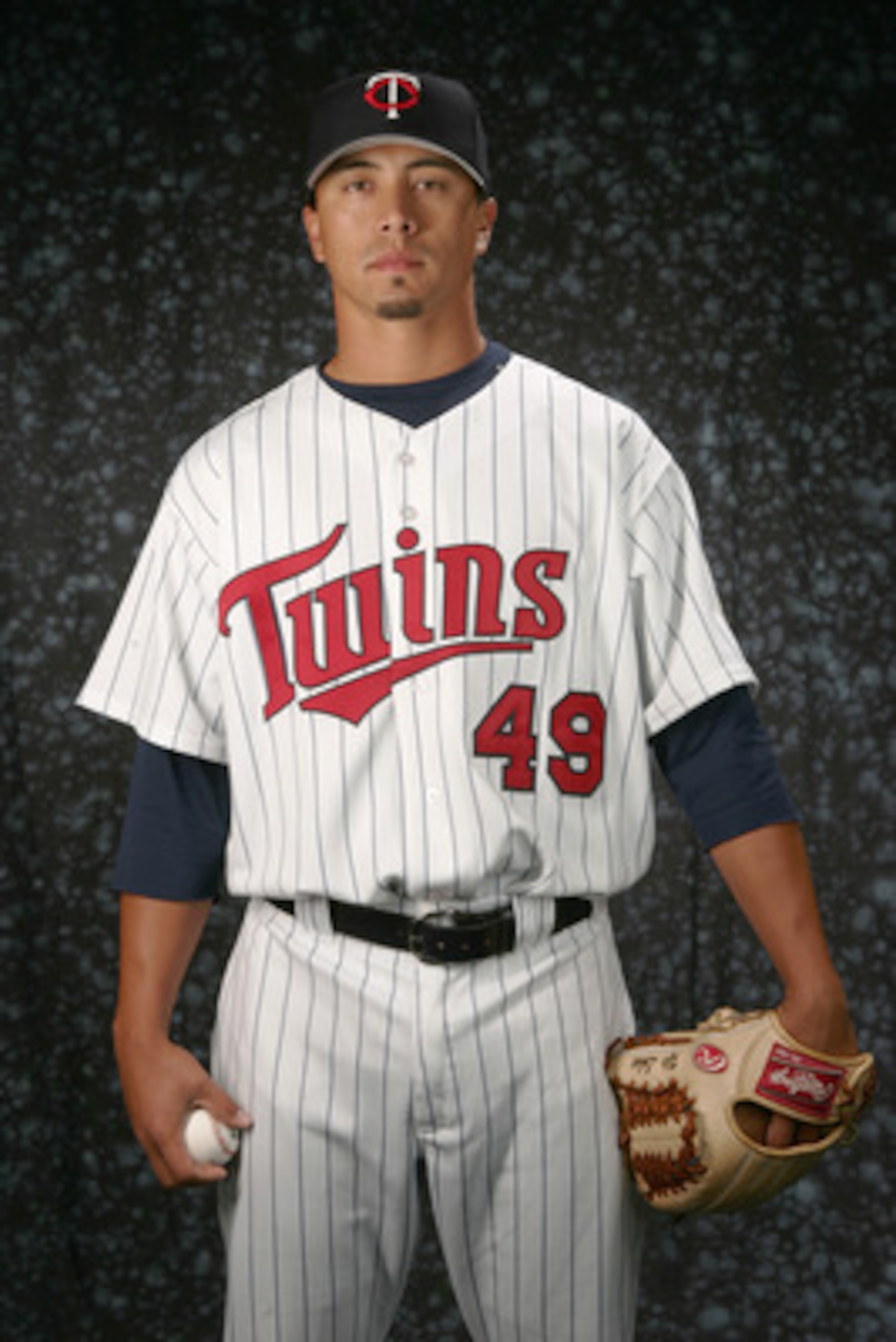 FORT MYERS, FL - FEBRUARY 27: Kyle Lohse #49 of the Twins poses for a portrait during the Minnesota Twins Photo Day at the Lee County Sports complex on February 27, 2006 in Fort Myers, Florida. (Photo by Nick Laham/Getty Images)