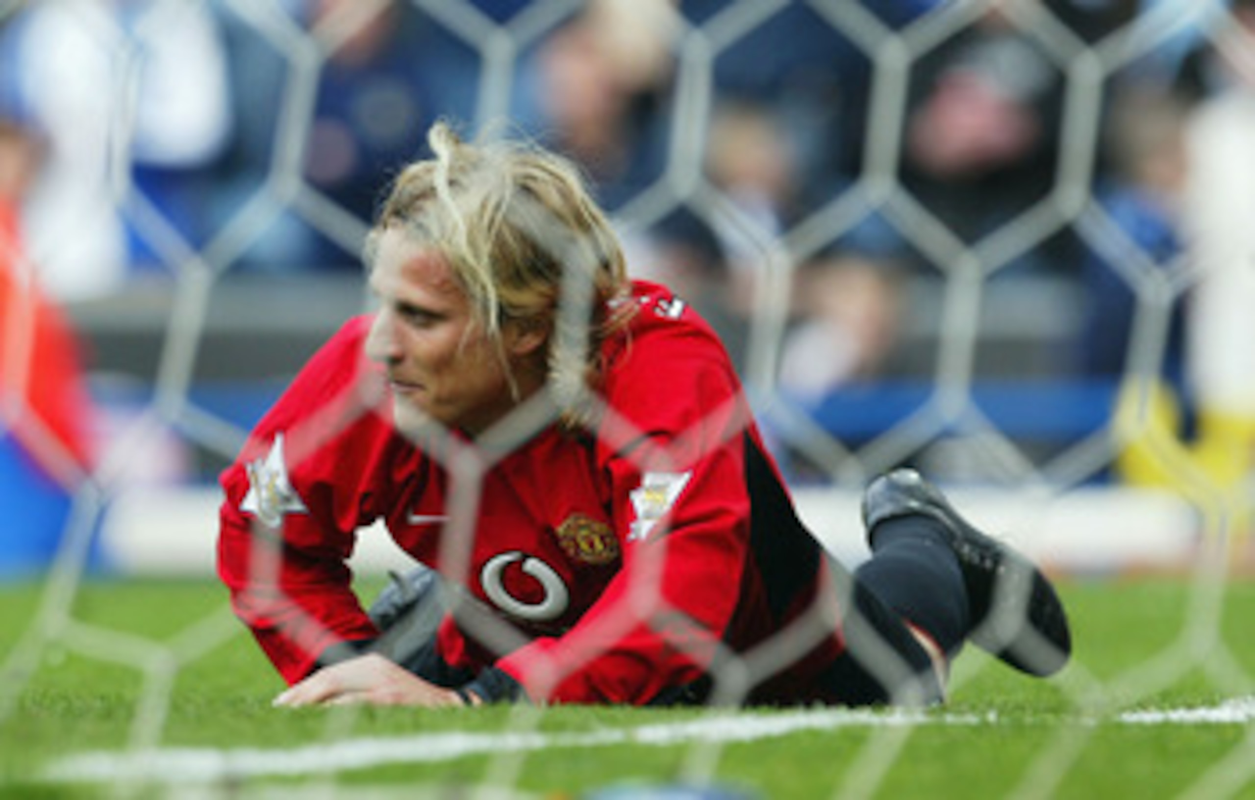 BLACKBURN, ENGLAND - MAY 1:  Diego Forlan of Manchester United looks dejected after he misses a header in the last few minutes of the game during the FA Barclaycard Premiership match between Blackburn Rovers and Manchester United at Ewood Park on May 1, 2