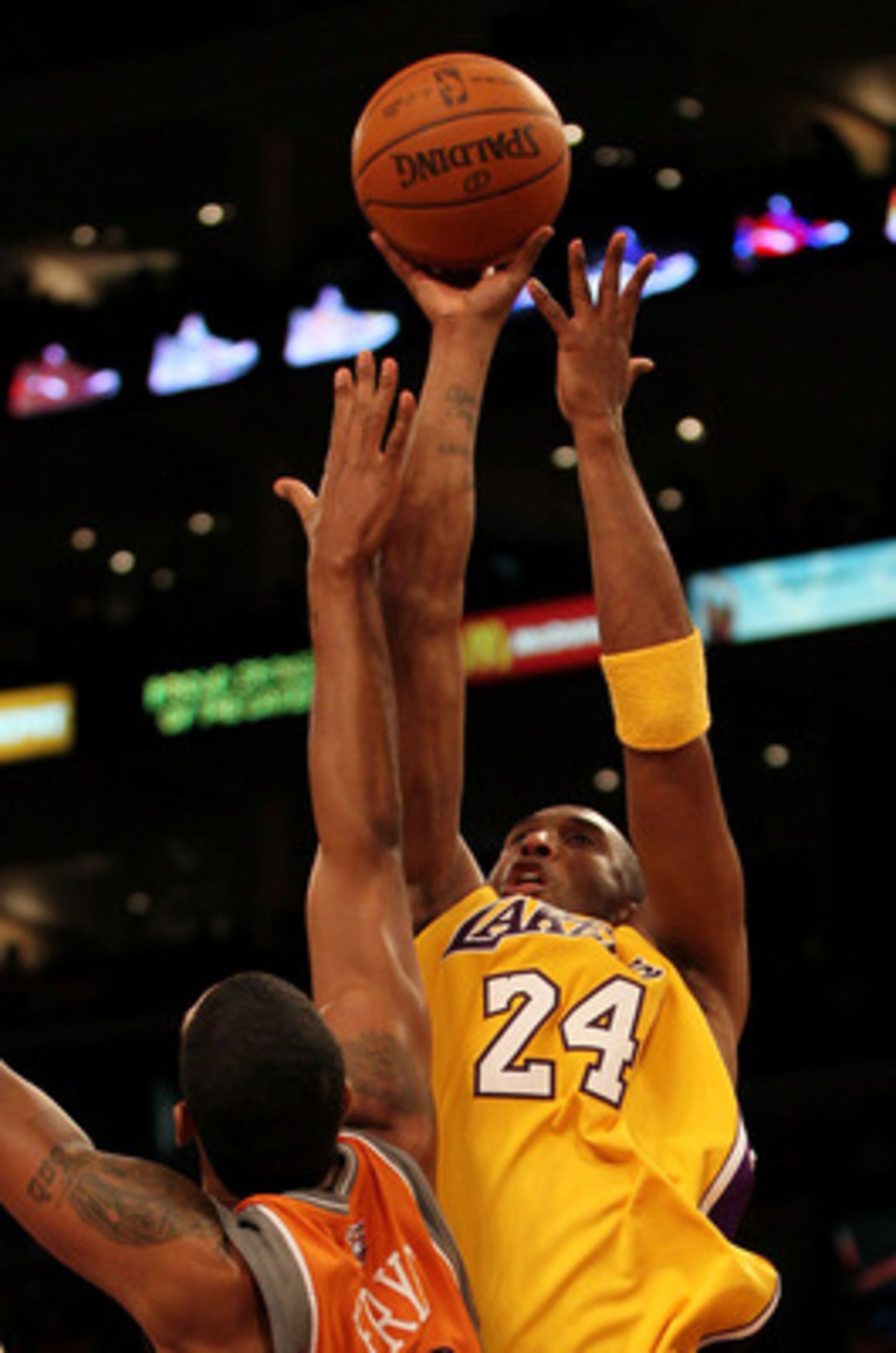 LOS ANGELES, CA - MAY 19:  Kobe Bryant #24 of the Los Angeles Lakers takes a shot against the Phoenix Suns in Game Two of the Western Conference Finals during the 2010 NBA Playoffs at Staples Center on May 19, 2010 in Los Angeles, California. NOTE TO USER