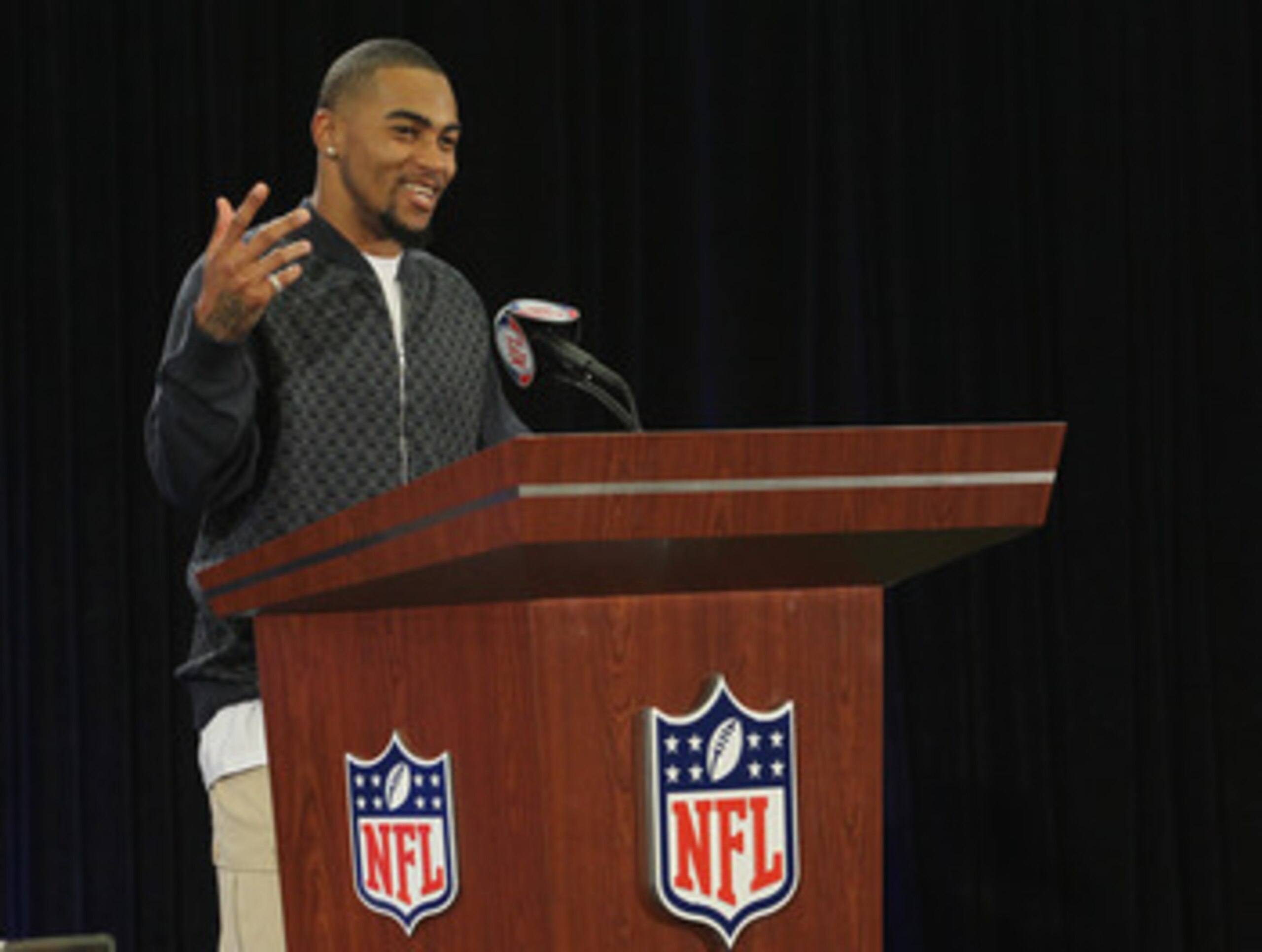 DALLAS, TX - FEBRUARY 02: DeSean Jackson of the Philadelphia Eagles, speaks with the press at the Super Bowl XLV media center after accepting the '2010 GMC Never Say Never Moment of the Year' award on February 2, 2011 in Dallas, Texas. (Photo by Ronald DALLAS, TX - FEBRUARY 02: DeSean Jackson of the Philadelphia Eagles, speaks with the press at the Super Bowl XLV media center after accepting the '2010 GMC Never Say Never Moment of the Year' award on February 2, 2011 in Dallas, Texas. (Photo by Ronald