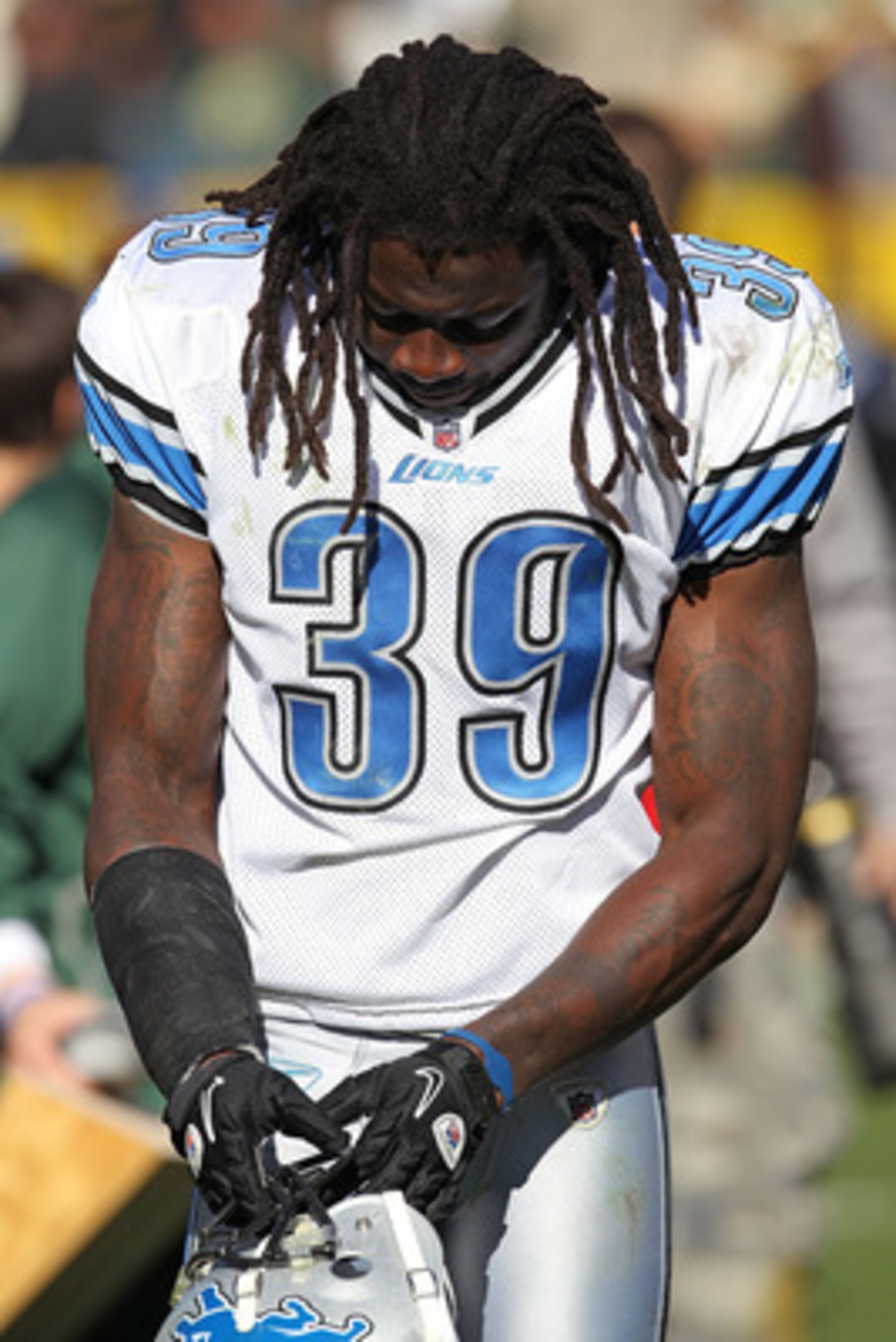GREEN BAY, WI - OCTOBER 03: C.C. Brown #39 of the Detroit Lions leaves the field after a loss to the Green Bay Packers at Lambeau Field on October 3, 2010 in Green Bay, Wisconsin. The Packers defeated the Lions 28-26. (Photo by Jonathan Daniel/Getty Image GREEN BAY, WI - OCTOBER 03: C.C. Brown #39 of the Detroit Lions leaves the field after a loss to the Green Bay Packers at Lambeau Field on October 3, 2010 in Green Bay, Wisconsin. The Packers defeated the Lions 28-26. (Photo by Jonathan Daniel/Getty Image