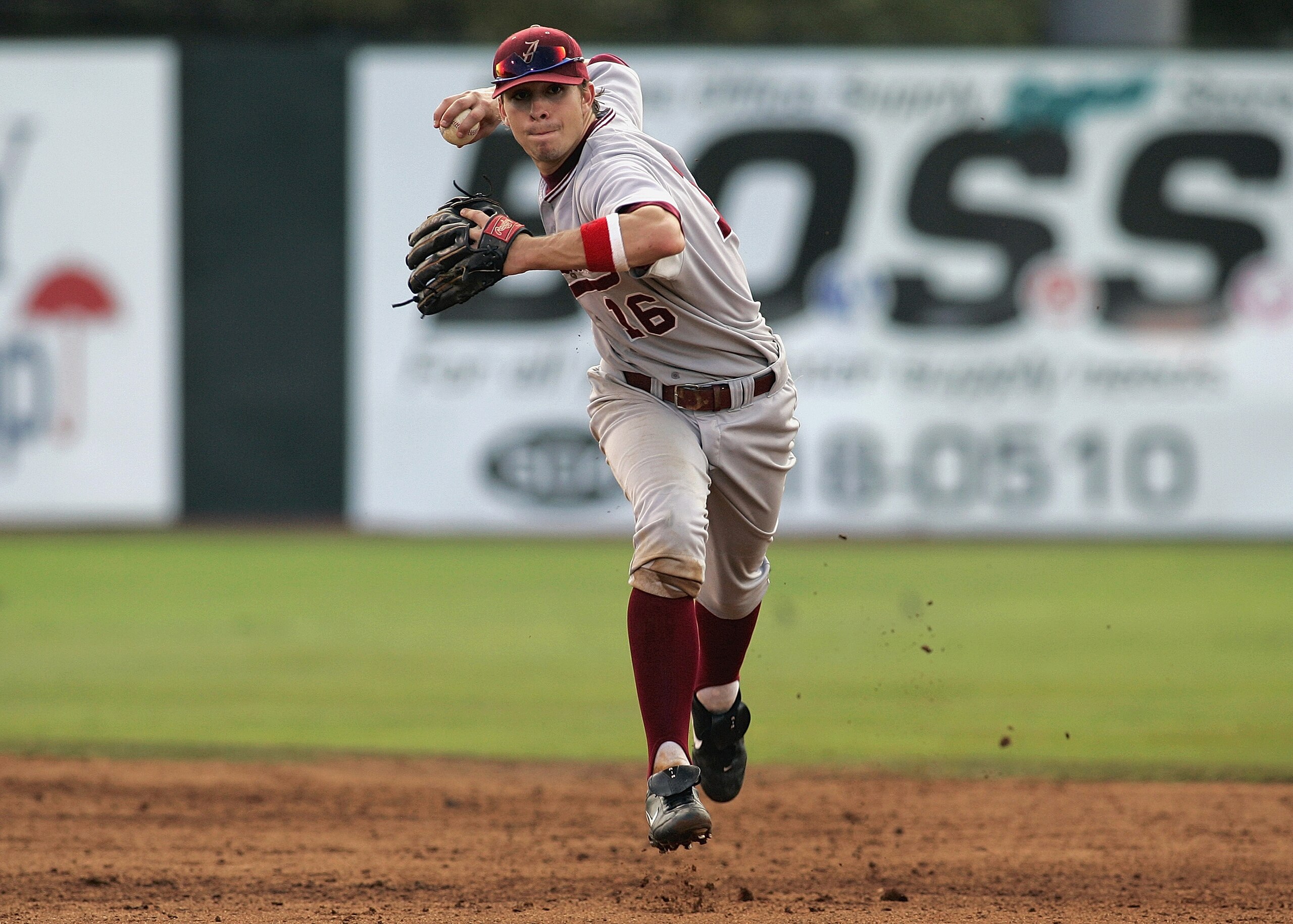 NEW ORLEANS, LA - JUNE 5:  Cale Iorg #16 of the University of Alabama Crimson Tide throws the ball against the University of Louisiana Lafayette Ragin Cajuns during the NCAA New Orleans Regional Baseball tournament at Turchin Stadium in New Orleans on Jun