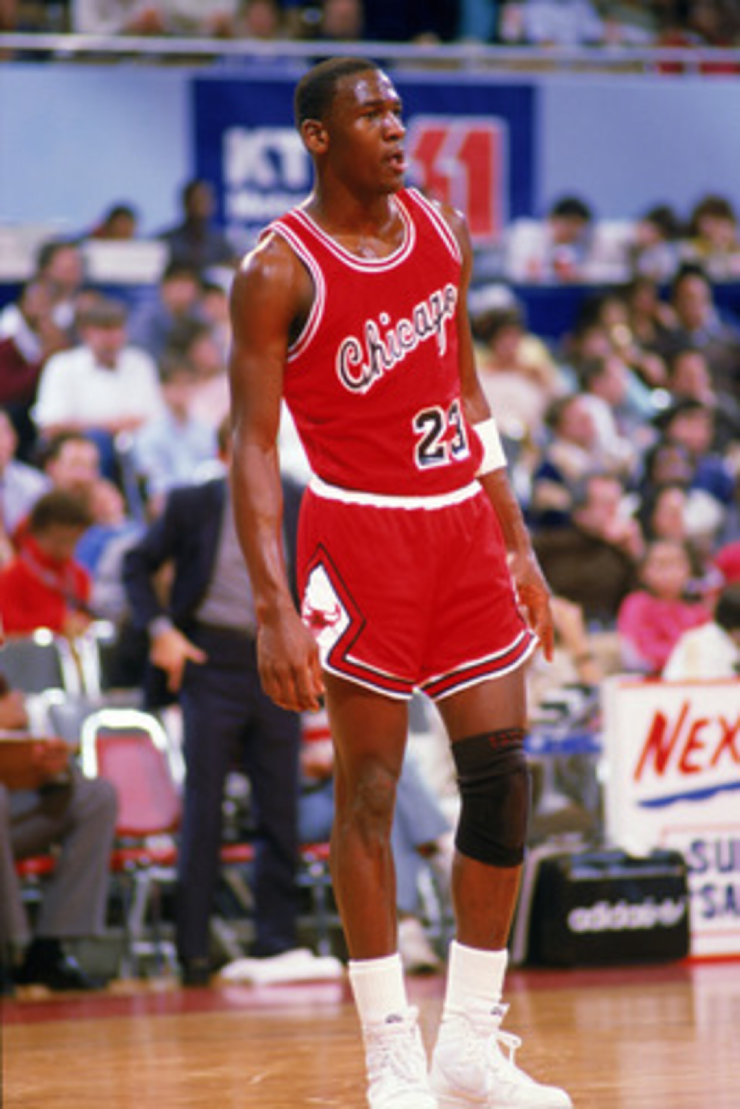 LOS ANGELES, CA - DECEMBER 1984: Michael Jordan #23 of the Chicago Bulls stands on the court moves the ball at the parameter against the Los Angeles Clippers at the Sports Arena in Los Angeles, California. (Photo by Rick Stewart/Getty Images) LOS ANGELES, CA - DECEMBER 1984: Michael Jordan #23 of the Chicago Bulls stands on the court moves the ball at the parameter against the Los Angeles Clippers at the Sports Arena in Los Angeles, California. (Photo by Rick Stewart/Getty Images)