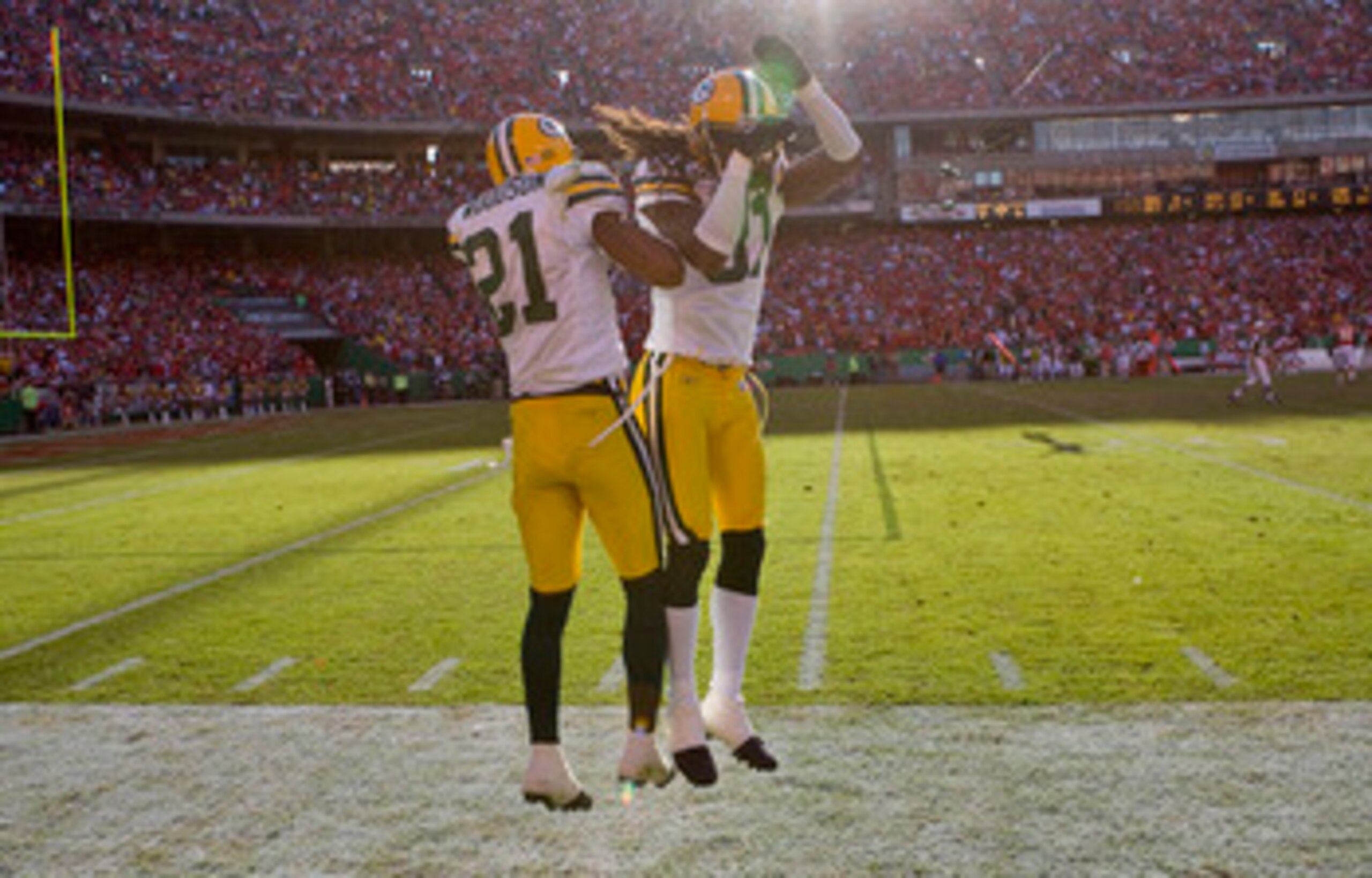 KANSAS CITY, MO - NOVEMBER 4: Charles Woodson #21 and Al Harris #31 both of the Green Bay Packers celebrate Woodson's touchdown return of an interception against the Kansas City Chiefs at Arrowhead Stadium November 4, 2007 in Kansas City, Missouri.  The P