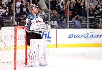 LOS ANGELES, CA - APRIL 25:  Antti Niemi #31 of the San Jose Sharks reacts after allowing a goal to the Los Angeles Kings in game six of the Western Conference Quarterfinals during the 2011 NHL Stanley Cup Playoffs at Staples Center on April 25, 2011 in L