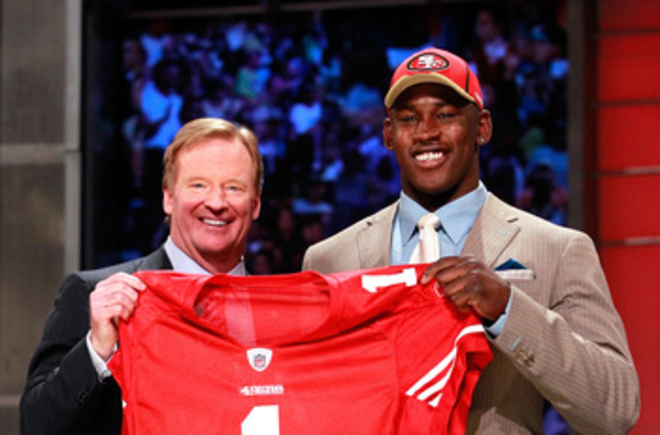 NEW YORK, NY - APRIL 28:  NFL Commissoner Roger Goodell poses for a photo with Aldon Smith, #7 overall pick by the San Francisco 49ers, during the 2011 NFL Draft at Radio City Music Hall on April 28, 2011 in New York City.  (Photo by Chris Trotman/Getty I