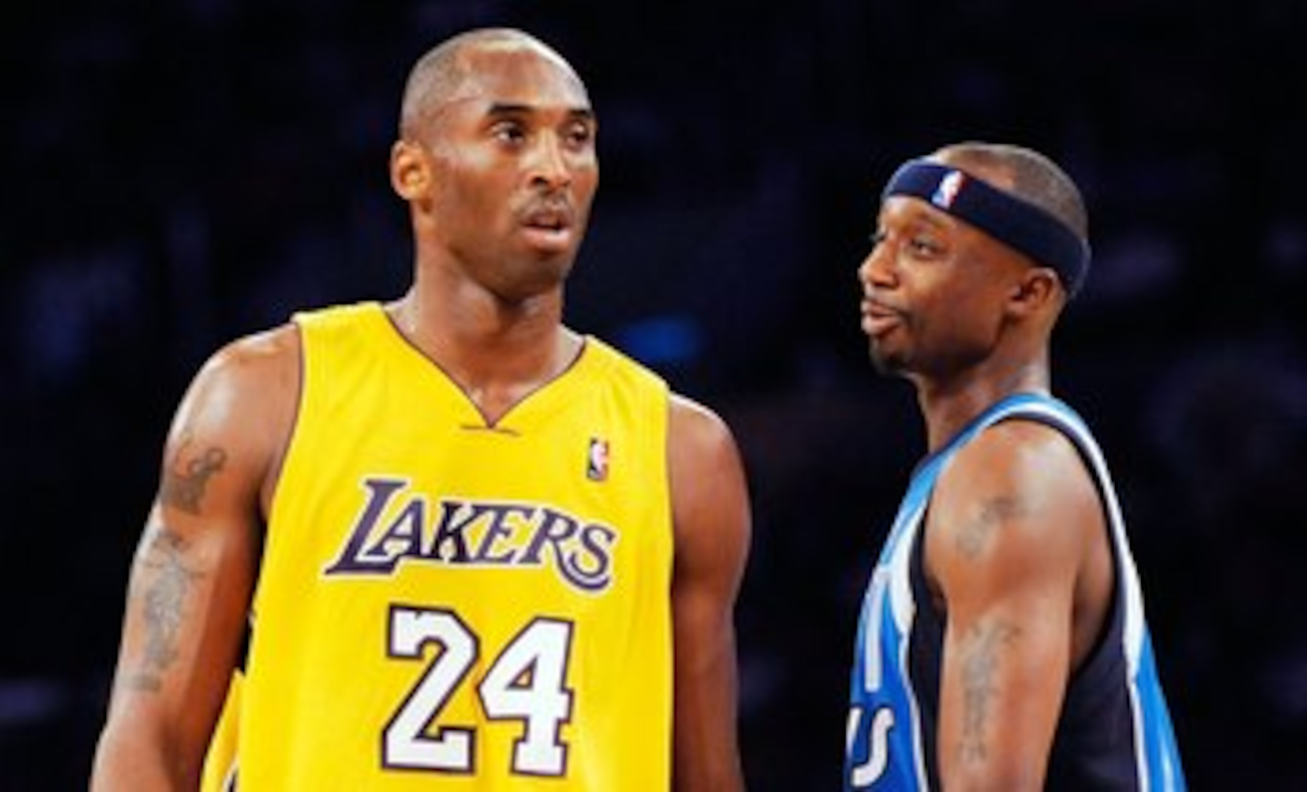 LOS ANGELES, CA - OCTOBER 30: Jason Terry #31 of the Dallas Maverickshas words with Kobe Bryant #24 of the Los Angeles Lakers during the second quarter of the NBA basketball game at Staples Center on October 30, 2009 in Los Angeles, California. NOTE TO LOS ANGELES, CA - OCTOBER 30: Jason Terry #31 of the Dallas Maverickshas words with Kobe Bryant #24 of the Los Angeles Lakers during the second quarter of the NBA basketball game at Staples Center on October 30, 2009 in Los Angeles, California. NOTE TO