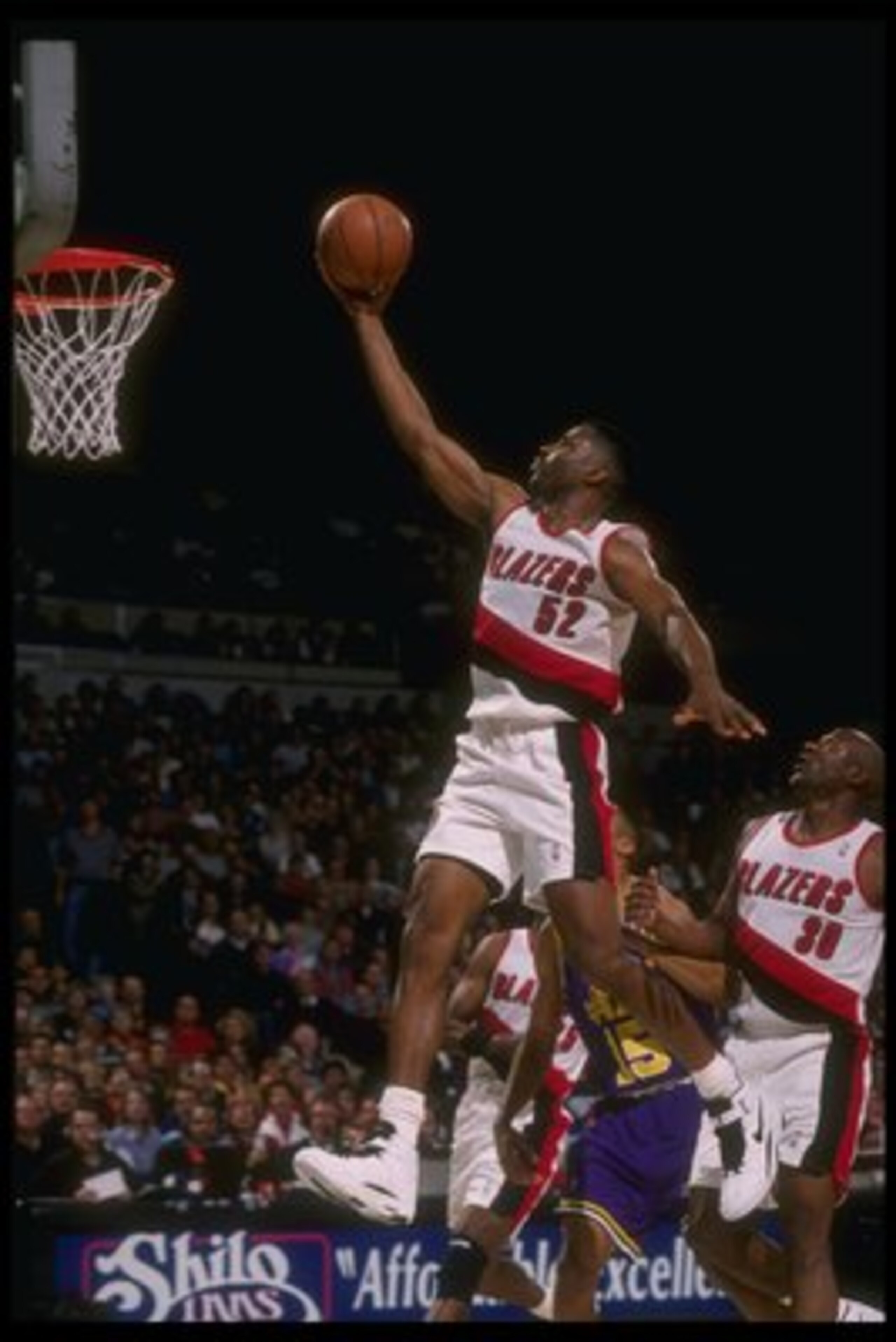 24 Feb 1995:  Forward Buck Williams of the Portland Trail Blazers goes up for two during a game against the Utah Jazz at the Rose Garden in Portland, Oregon.  The Blazers won the game, 114-101. Mandatory Credit: Otto Greule  /Allsport Mandatory Credit: Ot