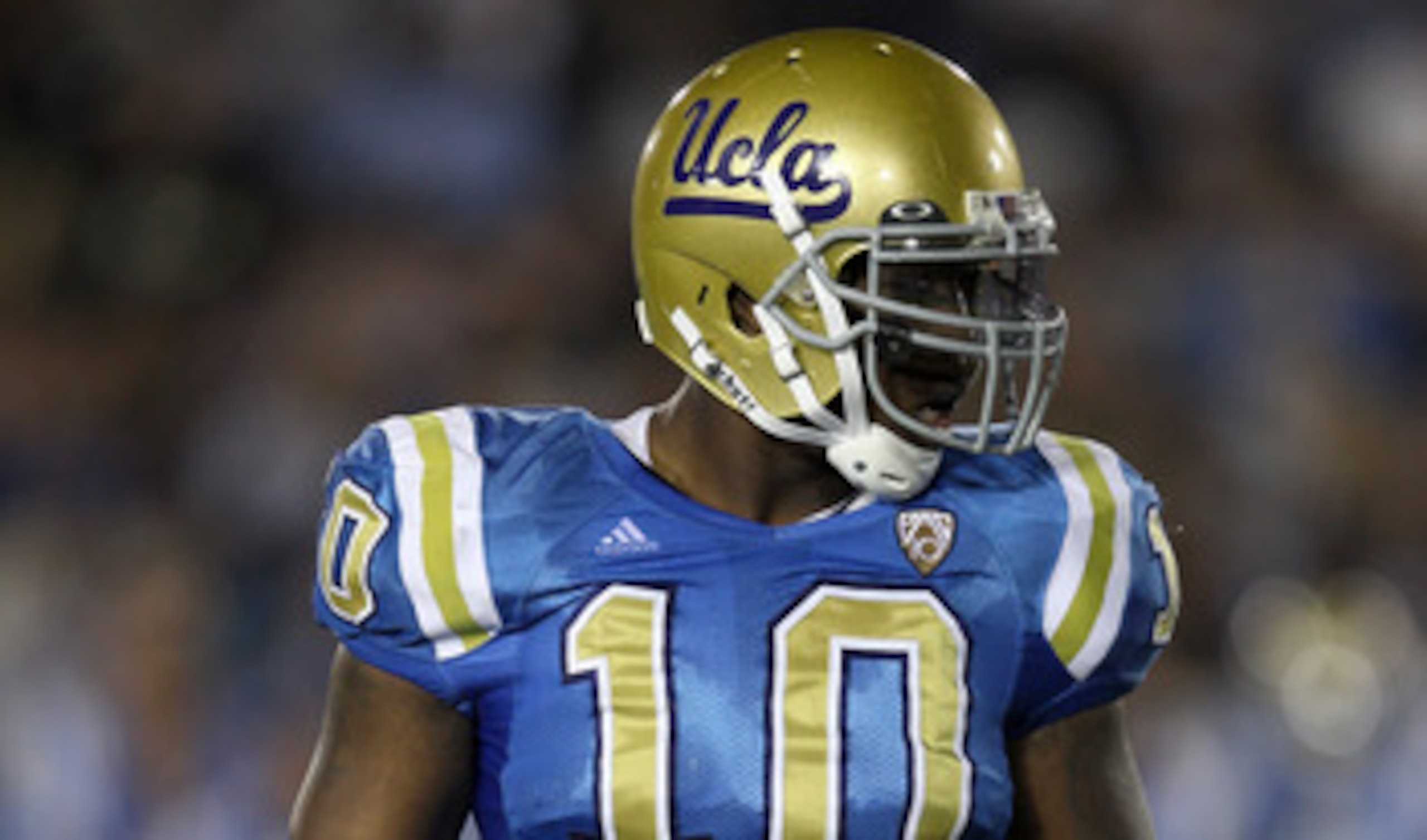 PASADENA, CA - SEPTEMBER 18: Linebacker Akeem Ayers #10 of the UCLA Bruins in the game with the Houston Cougars at the Rose Bowl on September 18, 2010 in Pasadena, California. UCLA won 31-13. (Photo by Stephen Dunn/Getty Images) PASADENA, CA - SEPTEMBER 18: Linebacker Akeem Ayers #10 of the UCLA Bruins in the game with the Houston Cougars at the Rose Bowl on September 18, 2010 in Pasadena, California. UCLA won 31-13. (Photo by Stephen Dunn/Getty Images)