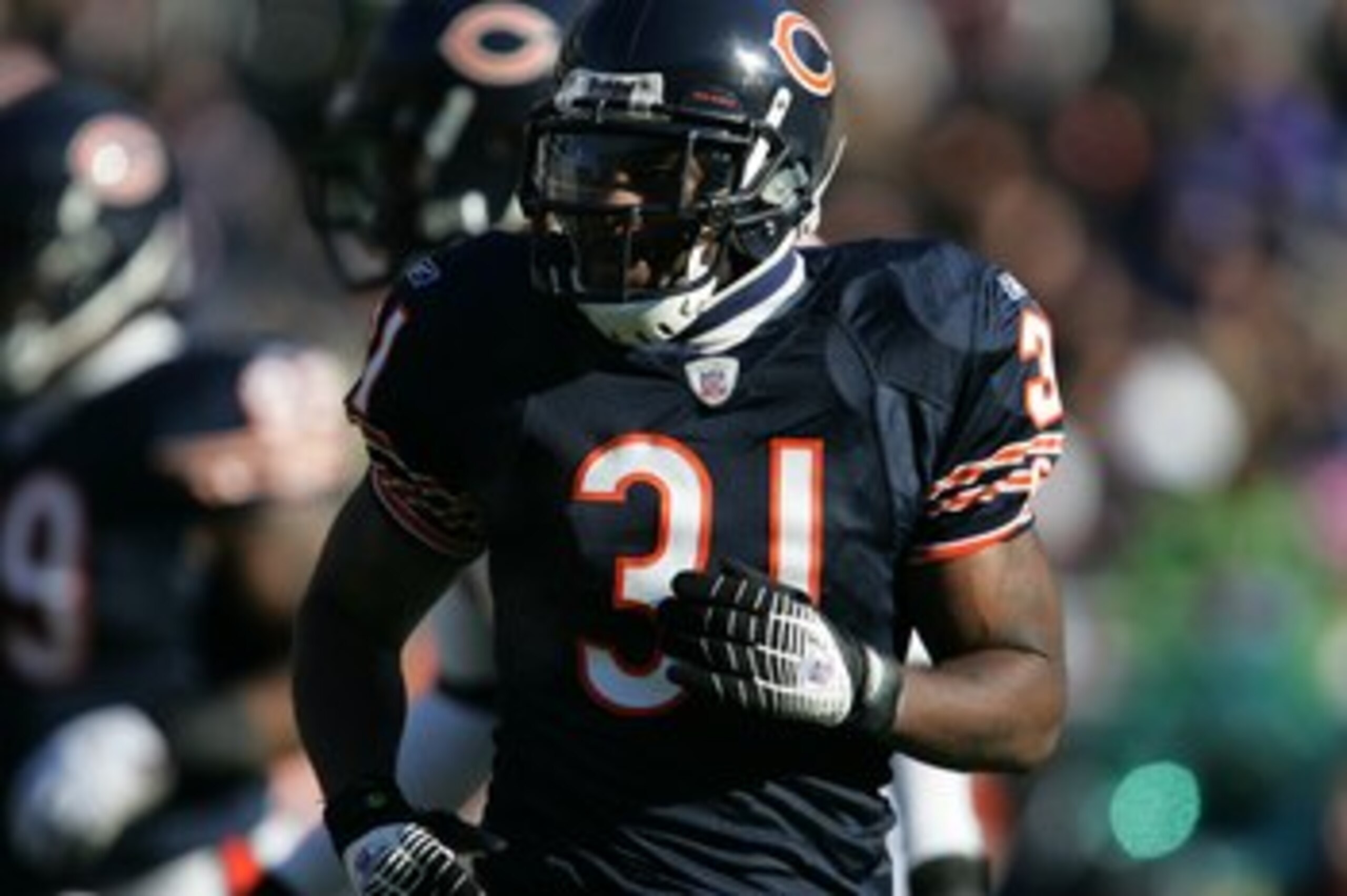 CHICAGO - DECEMBER 3:  Cornerback Nathan Vasher #31 of the Chicago Bears looks on against the Minnesota Vikings on December 3, 2006 at Soldier Field in Chicago, Illinois. The Bears defeated the Vikings 23-13 to clinch the NFC North Division title. (Photo 
