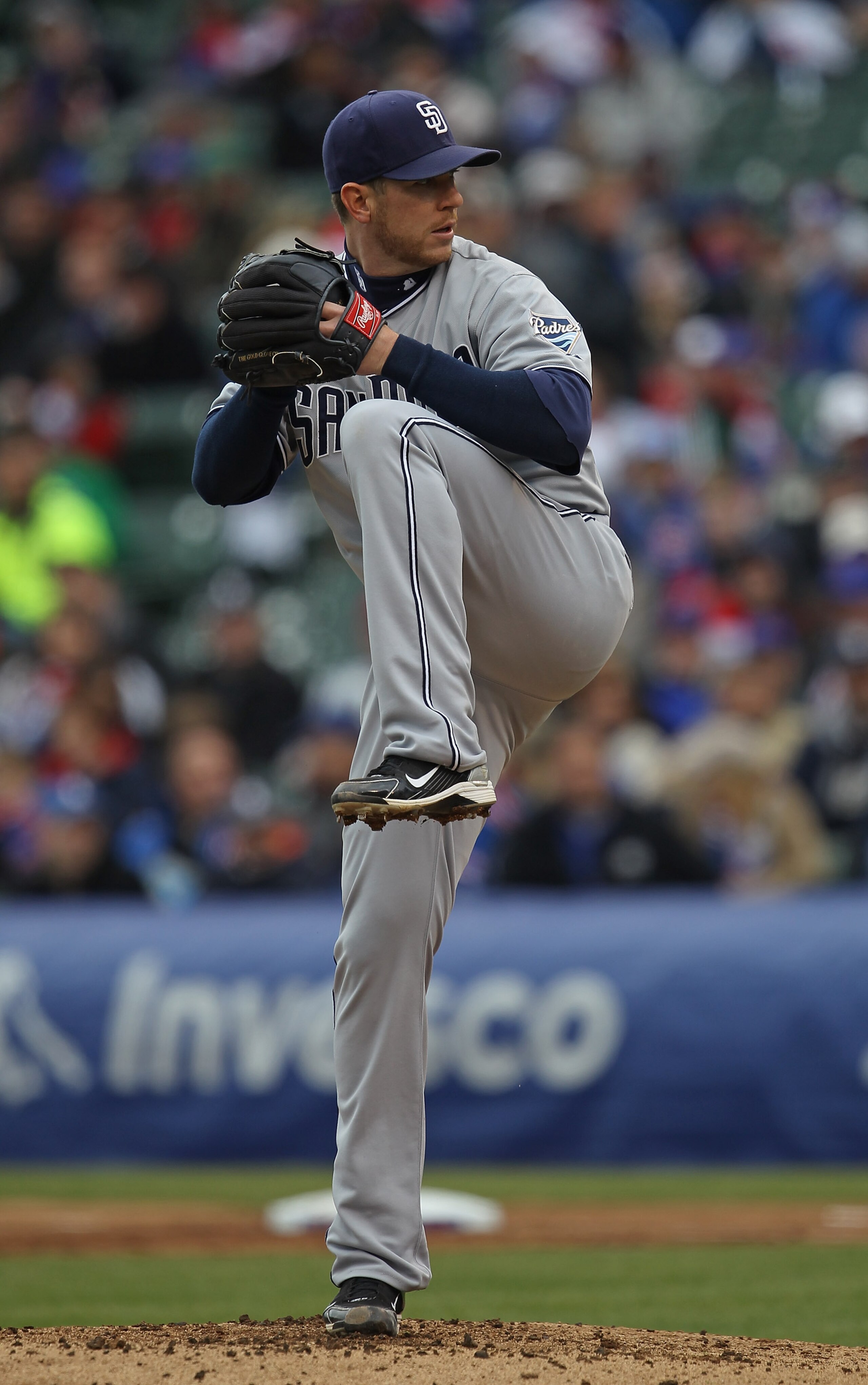 CHICAGO, IL - APRIL 20: Starting pitcher Dustin Moseley #26 of the San Diego Padres delivers the ball against the Chicago Cubs at Wrigley Field on April 20, 2011 in Chicago, Illinois. (Photo by Jonathan Daniel/Getty Images)
