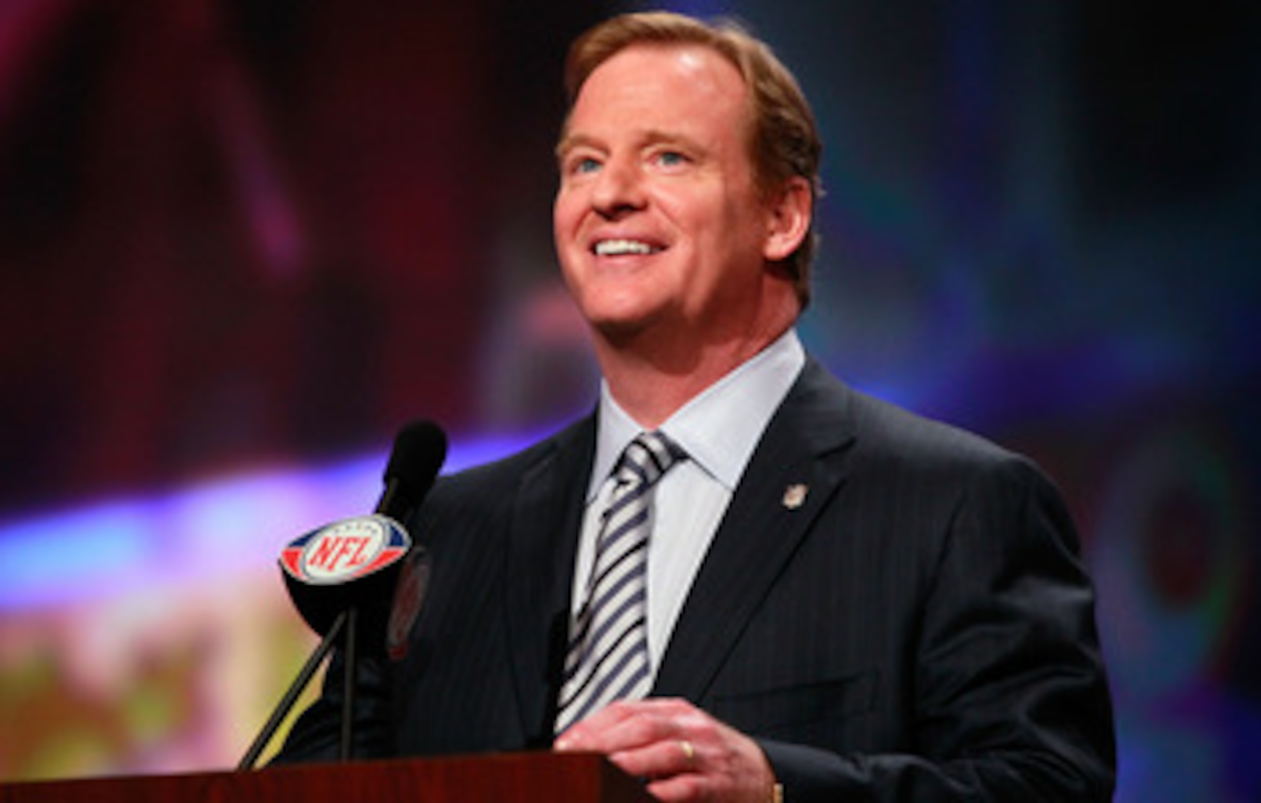 NEW YORK, NY - APRIL 28:  NFL Commissioner Roger Goodell speaks at the podium during the 2011 NFL Draft at Radio City Music Hall on April 28, 2011 in New York City.  (Photo by Chris Trotman/Getty Images)