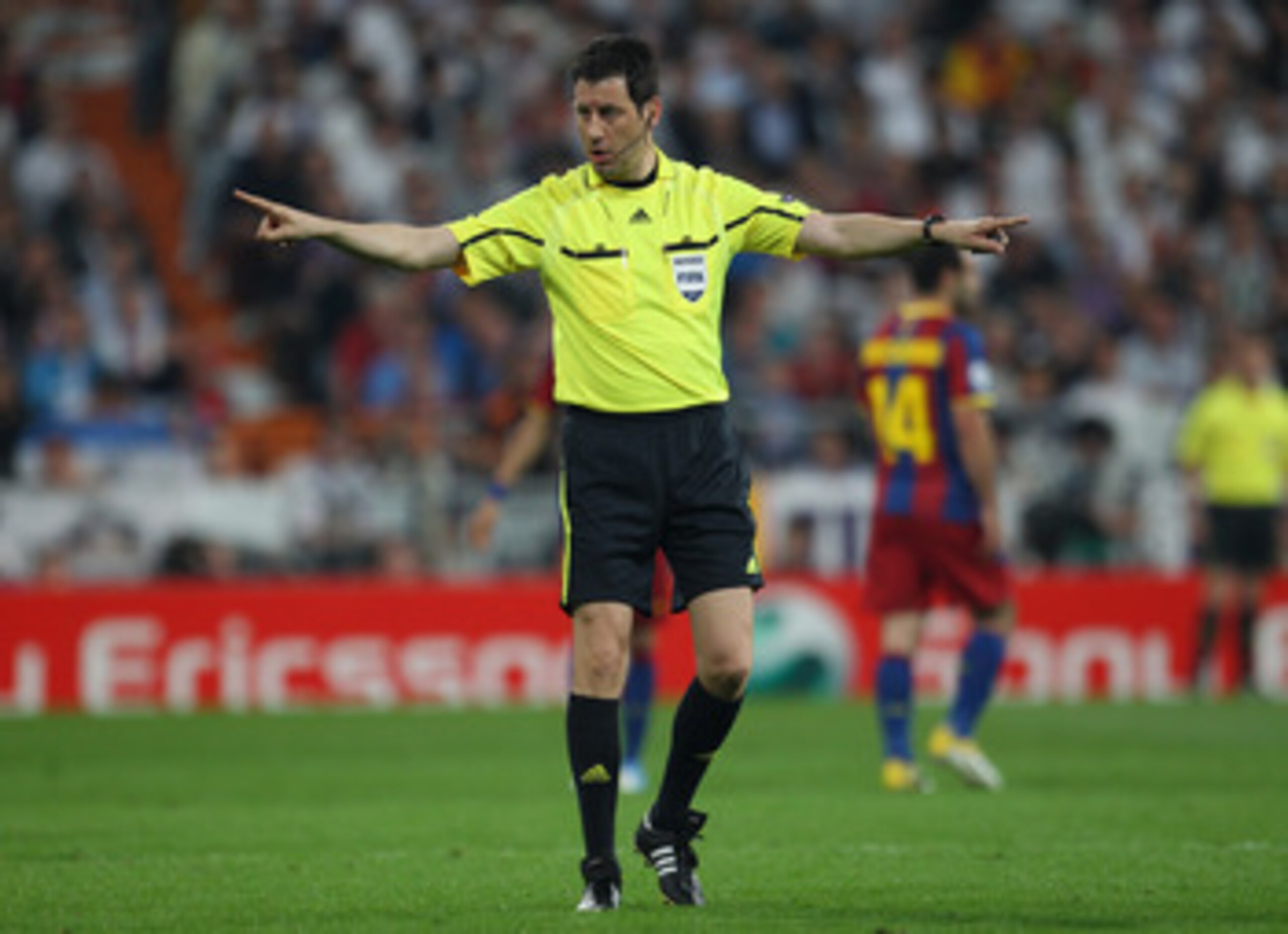 MADRID, SPAIN - APRIL 27: Wolfgang Stark of Germany gives a decision during the UEFA Champions League Semi Final first leg match between Real Madrid and Barcelona at Estadio Santiago Bernabeu on April 27, 2011 in Madrid, Spain. (Photo by Alex Livesey/Ge MADRID, SPAIN - APRIL 27: Wolfgang Stark of Germany gives a decision during the UEFA Champions League Semi Final first leg match between Real Madrid and Barcelona at Estadio Santiago Bernabeu on April 27, 2011 in Madrid, Spain. (Photo by Alex Livesey/Ge