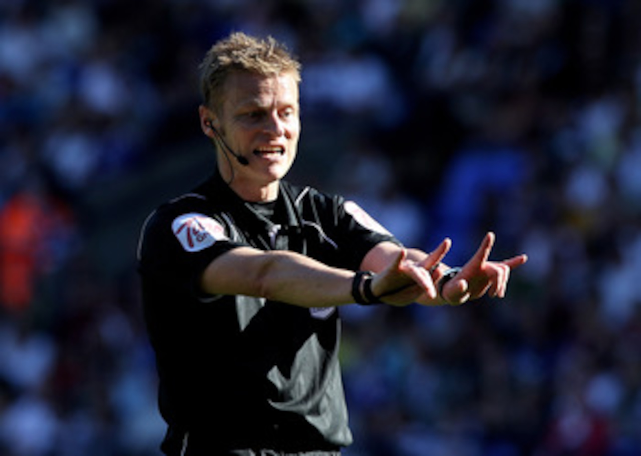 BOLTON, ENGLAND - APRIL 24: Referee Mike Jones gestures during the Barclays Premier League match between Bolton Wanderers and Arsenal at the Reebok Stadium on April 24, 2011 in Bolton, England. (Photo by Michael Steele/Getty Images) BOLTON, ENGLAND - APRIL 24: Referee Mike Jones gestures during the Barclays Premier League match between Bolton Wanderers and Arsenal at the Reebok Stadium on April 24, 2011 in Bolton, England. (Photo by Michael Steele/Getty Images)