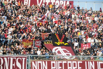 LIVORNO, ITALY - NOVEMBER 01: Supporters of Livorno on the terraces before the start of the Serie A match between Livorno and Inter Milan at Stadio Armando Picchi on November 1, 2009 in Livorno, Italy.  (Photo by Roberto Serra/Getty Images)