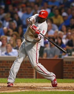 CHICAGO - AUGUST 12: Ryan Howard #6 of the Philadelphia Phillies takes a swing against the Chicago Cubs on August 12, 2009 at Wrigley Field in Chicago, Illinois. The Phillies defeated the Cubs 12-5. (Photo by Jonathan Daniel/Getty Images)
