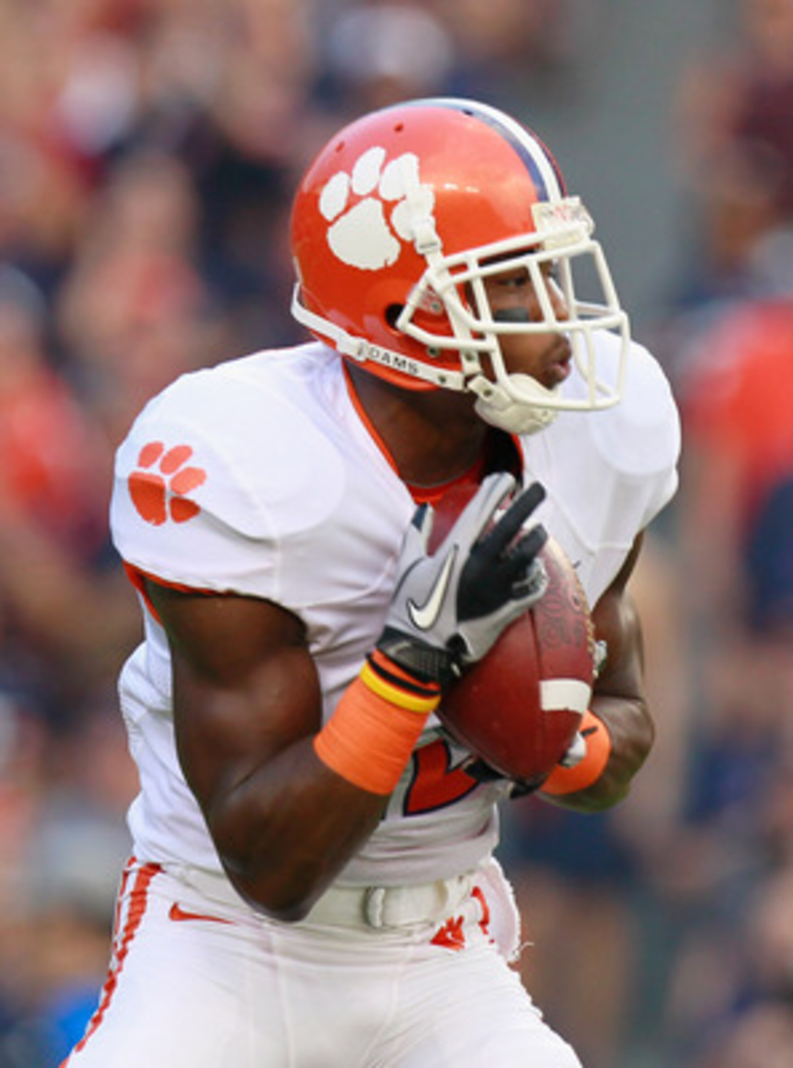 AUBURN, AL - SEPTEMBER 18: Marcus Gilchrist #12 of the Clemson Tigers against the Auburn Tigers at Jordan-Hare Stadium on September 18, 2010 in Auburn, Alabama. (Photo by Kevin C. Cox/Getty Images) AUBURN, AL - SEPTEMBER 18: Marcus Gilchrist #12 of the Clemson Tigers against the Auburn Tigers at Jordan-Hare Stadium on September 18, 2010 in Auburn, Alabama. (Photo by Kevin C. Cox/Getty Images)