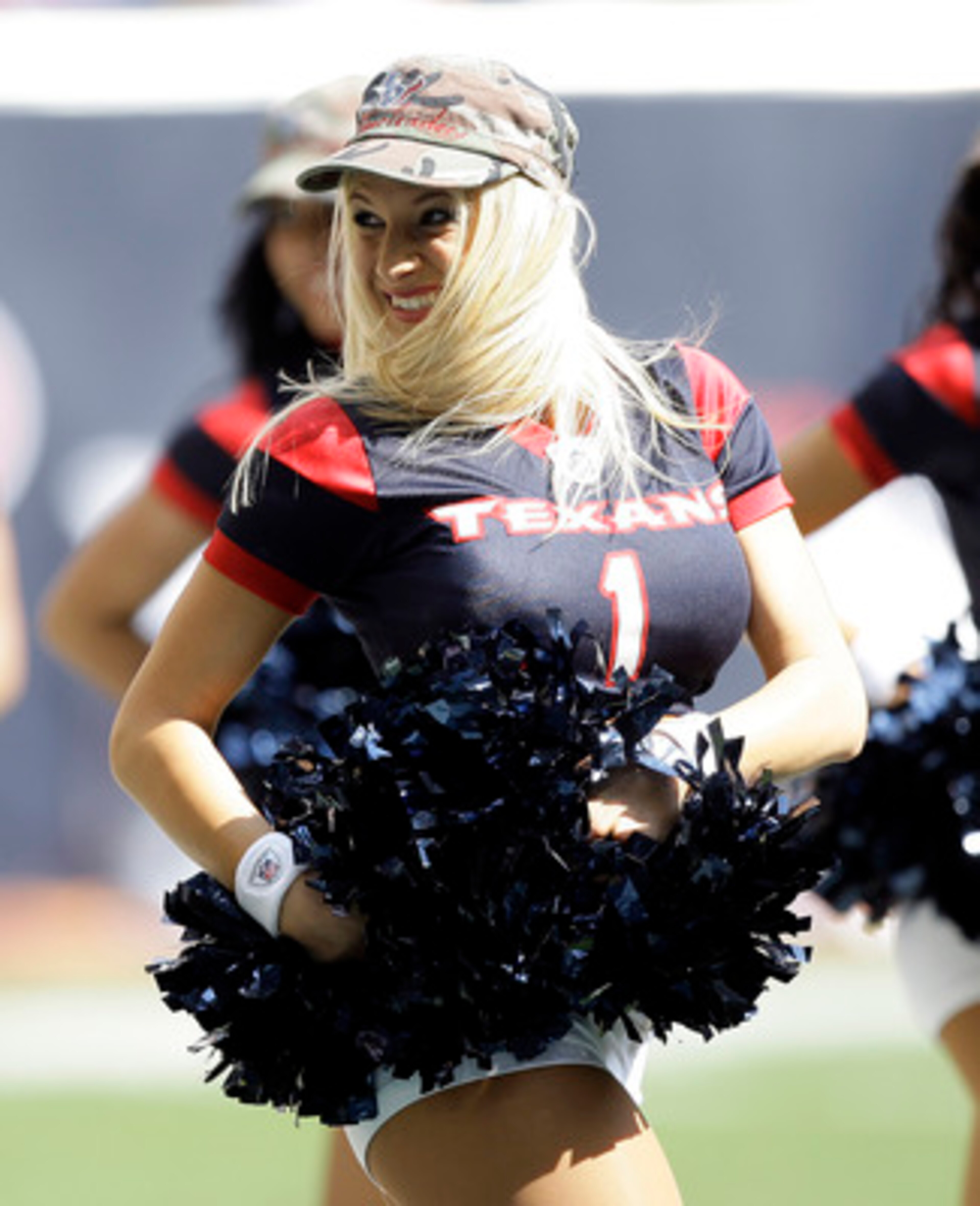 HOUSTON - OCTOBER 17:  Houston Texans Cheerleaders perform during the game against the Kansas City Chiefs at Reliant Stadium on October 17, 2010 in Houston, Texas.  (Photo by Bob Levey/Getty Images)