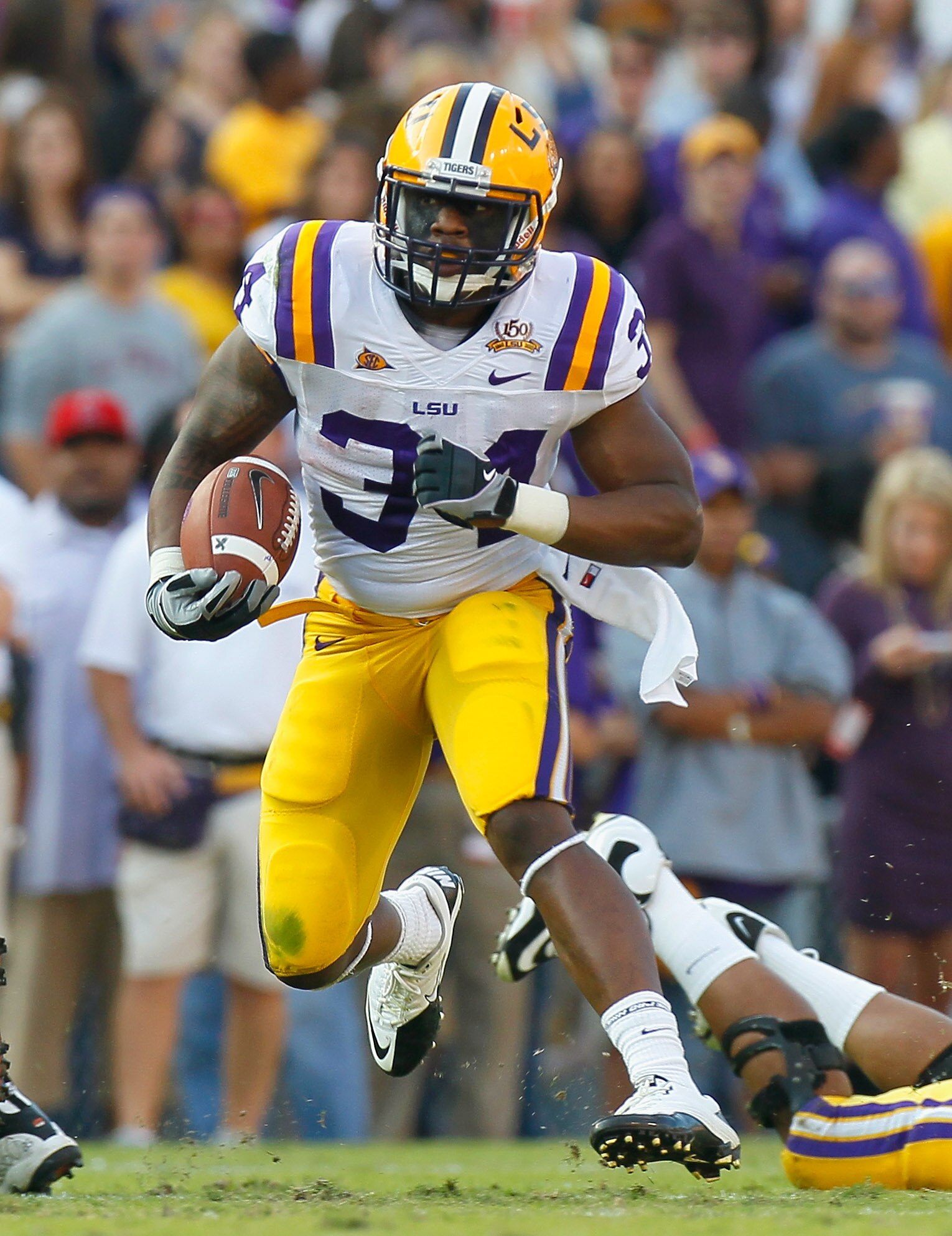 BATON ROUGE, LA - NOVEMBER 20:  Stevan Ridley #34 of the Louisiana State University Tigers against the Ole Miss Rebels at Tiger Stadium on November 20, 2010 in Baton Rouge, Louisiana.  (Photo by Kevin C. Cox/Getty Images)