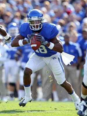 LEXINGTON, KY - NOVEMBER 13:  Randall Cobb #18 of the Kentucky Wildcats runs with the ball during the game against the Vanderbilt Commodores at Commonwealth Stadium on November 13, 2010 in Lexington, Kentucky. Kentucky won 38-20.  (Photo by Andy Lyons/Get