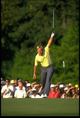 APR 1986:  JACK NICKLAUS OF THE UNITED STATES HOLES A BIRDIE PUTT AT THE 17TH HOLE OF THE 1986 US MASTERS IN AUGUSTA, GEORGIA.  NICKLAUS GOES ON TO BECOME THE OLDEST WINNER OF THE TOURNAMENT.