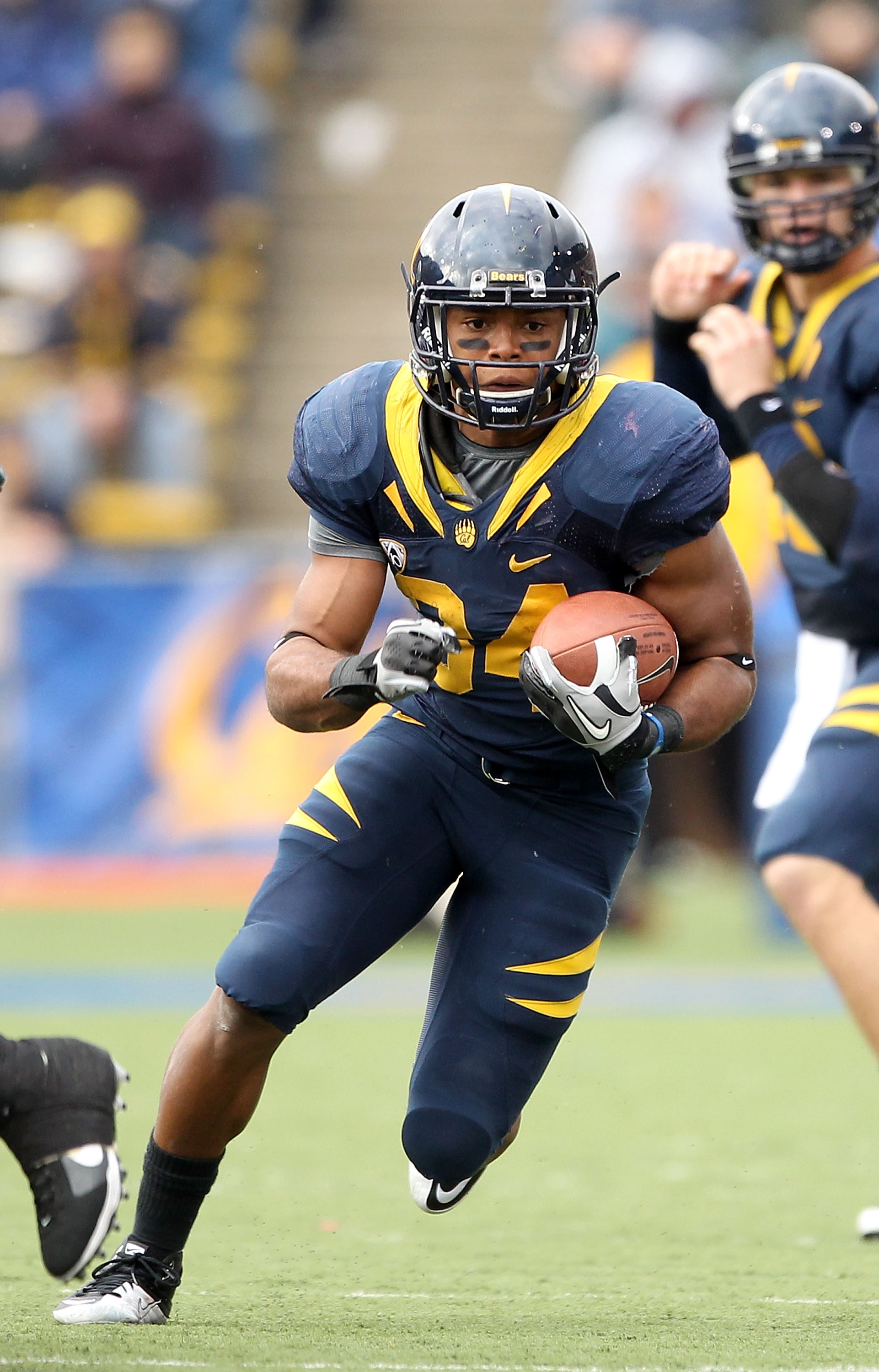 BERKELEY, CA - NOVEMBER 20:  Shane Vereen #34 of the California Golden Bears in action against the Stanford Cardinal at California Memorial Stadium on November 20, 2010 in Berkeley, California.  (Photo by Ezra Shaw/Getty Images)
