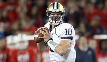 TUCSON, AZ - OCTOBER 23:  Quarterback Jake Locker #10 of the Washington Huskies drops back to pass during the college football game against the Arizona Wildcats at Arizona Stadium on October 23, 2010 in Tucson, Arizona. The Wildcats defeated the Huskies 4