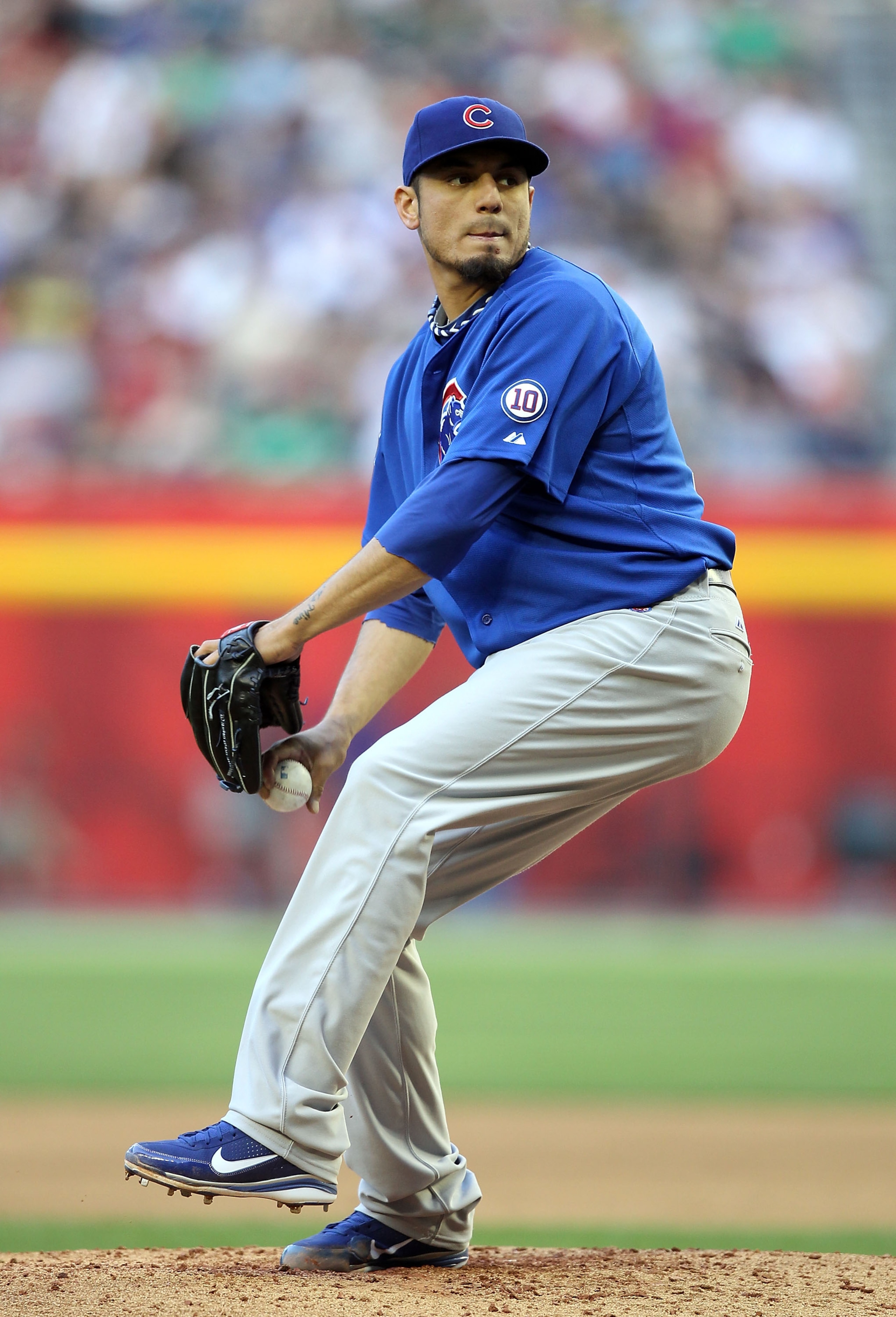 PHOENIX, AZ - APRIL 30: Starting pitcher Matt Garza #17 of the Chicago Cubs pitches against the Arizona Diamondbacks during the Major League Baseball game at Chase Field on April 30, 2011 in Phoenix, Arizona. (Photo by Christian Petersen/Getty Images) PHOENIX, AZ - APRIL 30: Starting pitcher Matt Garza #17 of the Chicago Cubs pitches against the Arizona Diamondbacks during the Major League Baseball game at Chase Field on April 30, 2011 in Phoenix, Arizona. (Photo by Christian Petersen/Getty Images)
