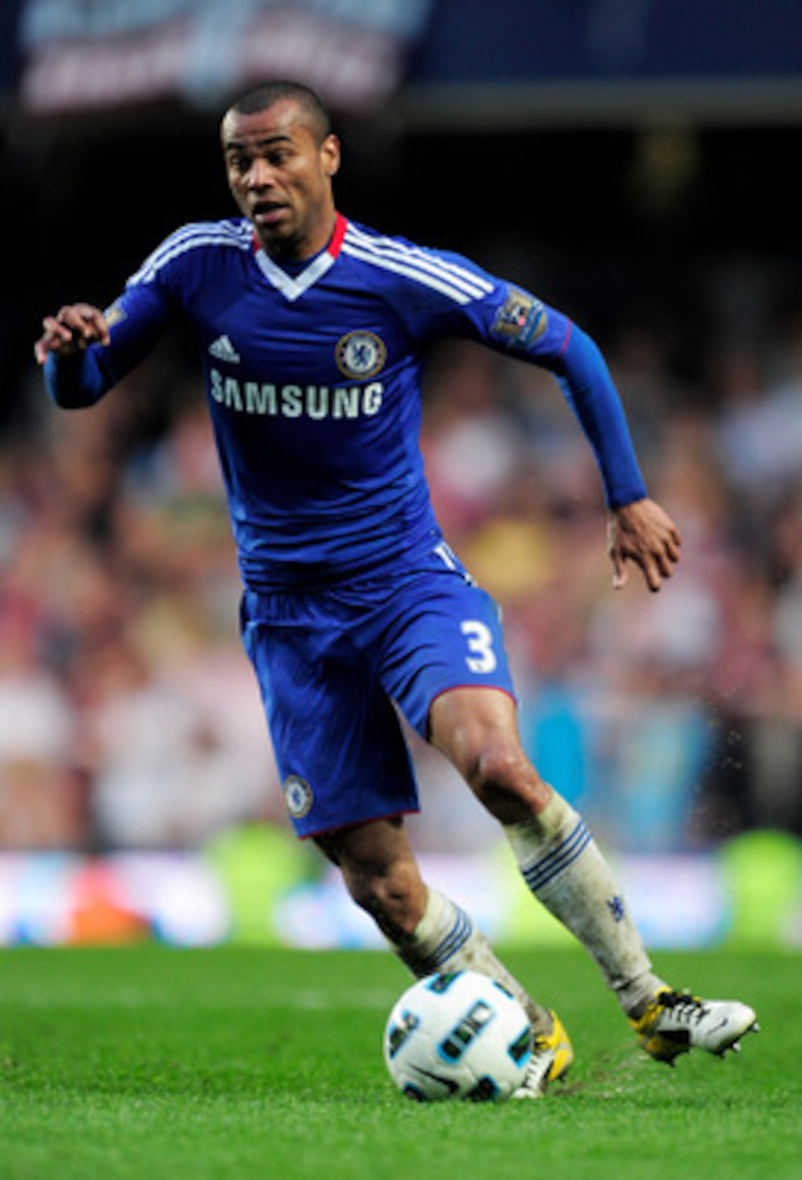 LONDON, ENGLAND - APRIL 23: Ashley Cole of Chelsea runs with the ball during the Barclays Premier League match between Chelsea and West Ham United at Stamford Bridge on April 23, 2011 in London, England. (Photo by Jamie McDonald/Getty Images) LONDON, ENGLAND - APRIL 23: Ashley Cole of Chelsea runs with the ball during the Barclays Premier League match between Chelsea and West Ham United at Stamford Bridge on April 23, 2011 in London, England. (Photo by Jamie McDonald/Getty Images)
