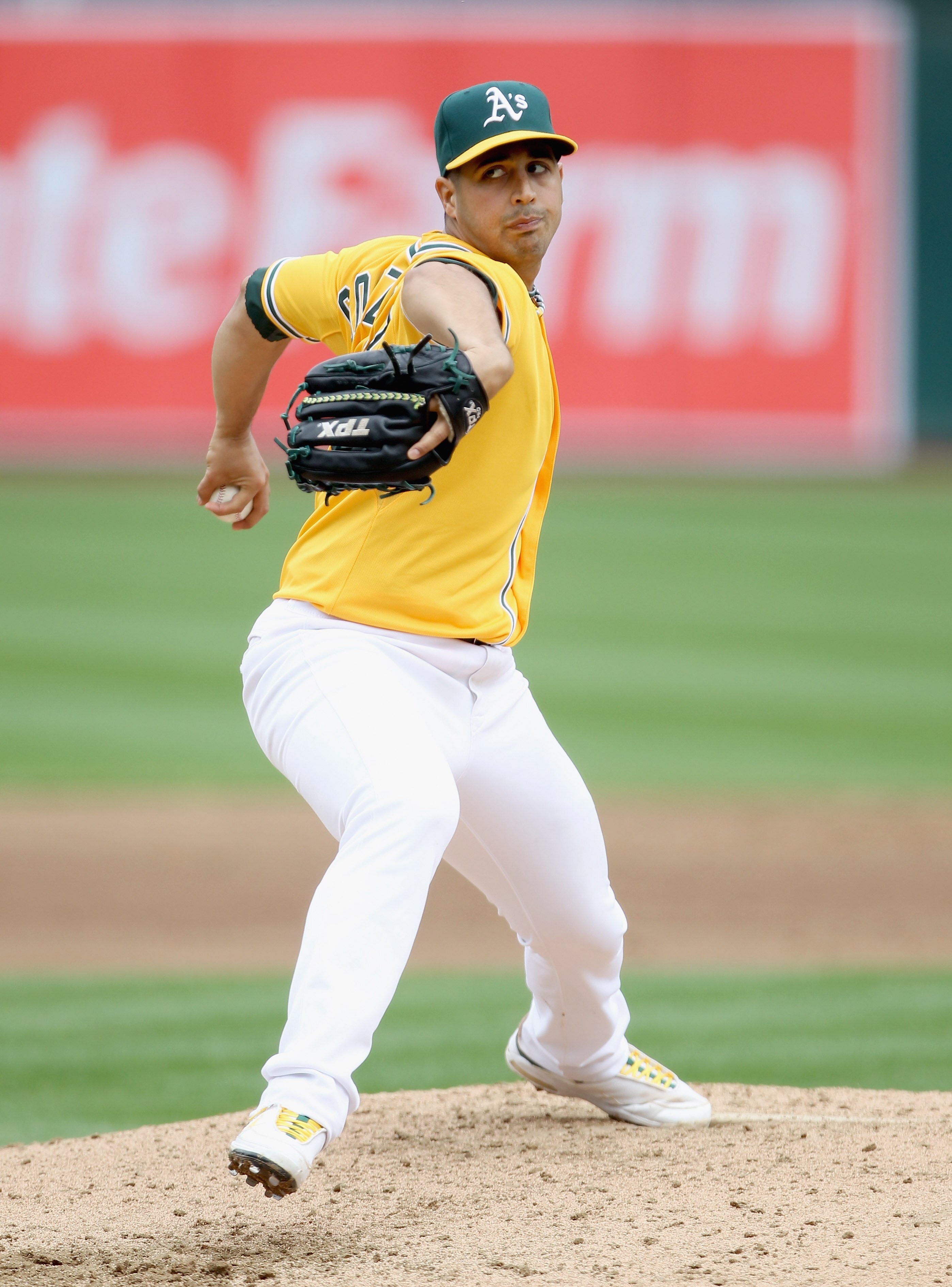 OAKLAND, CA - APRIL 20:  Gio Gonzalez #47 of the Oakland Athletics in action against the Boston Red Sox at Oakland-Alameda County Coliseum on April 20, 2011 in Oakland, California.  (Photo by Ezra Shaw/Getty Images)