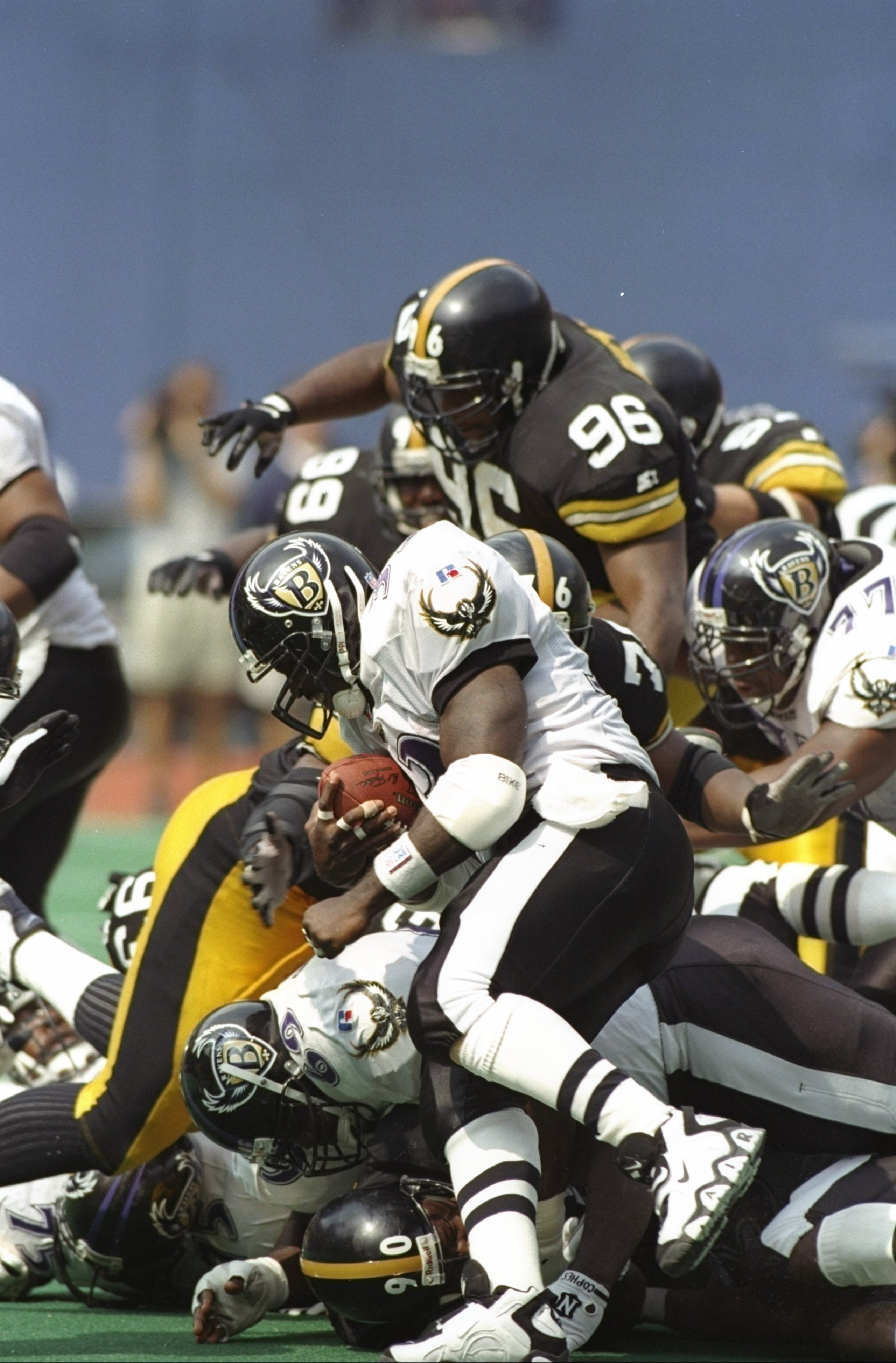 Steelers win first-ever matchup against the Ravens