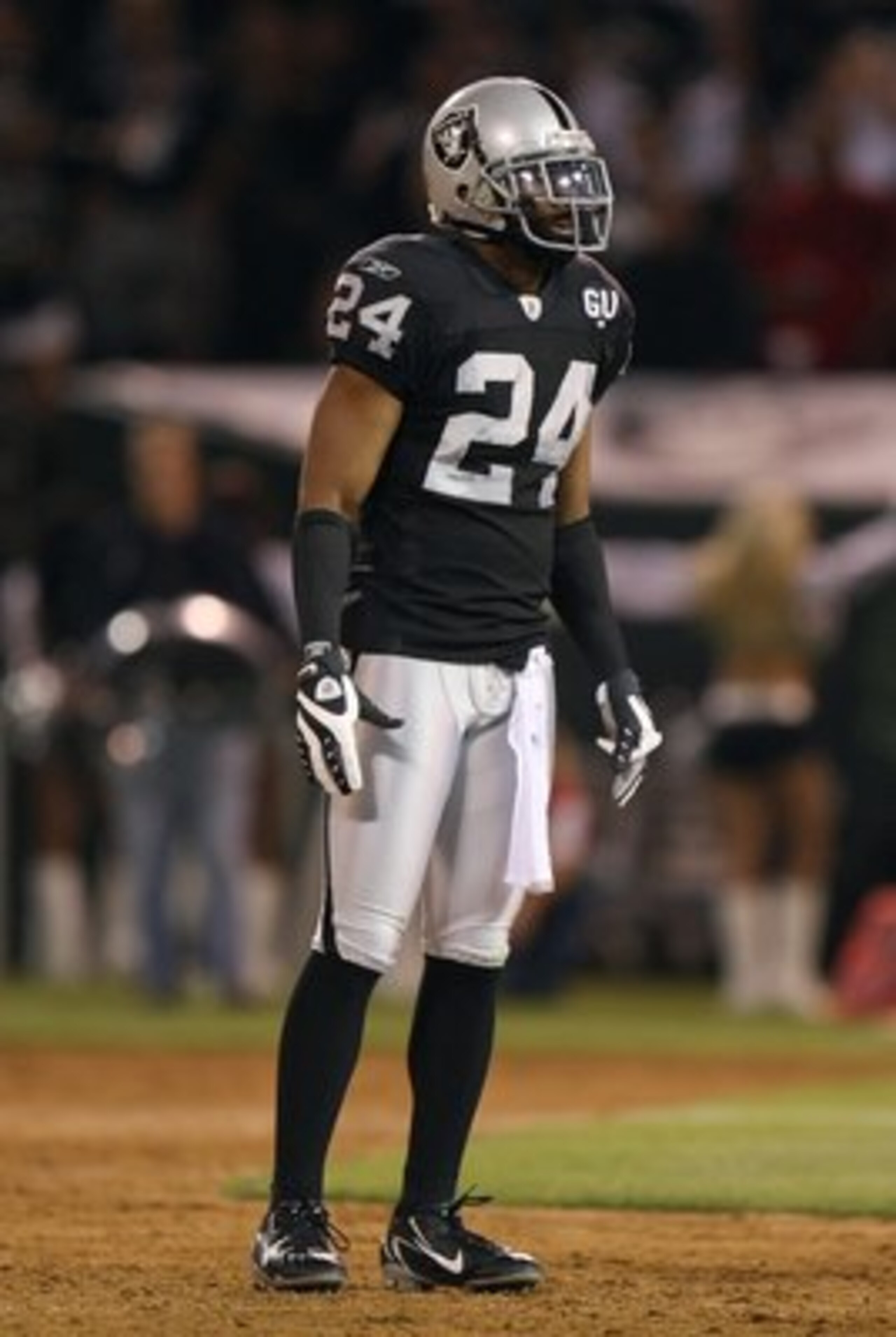 OAKLAND, CA - SEPTEMBER 8: Michael Huff #24 of the Oakland Raiders lines up in position during the NFL game against the Denver Broncos on September 8, 2008 at McAfee Coliseum in Oakland, California. The Broncos defeated the Raiders 41-14. (Photo by Jed J OAKLAND, CA - SEPTEMBER 8: Michael Huff #24 of the Oakland Raiders lines up in position during the NFL game against the Denver Broncos on September 8, 2008 at McAfee Coliseum in Oakland, California. The Broncos defeated the Raiders 41-14. (Photo by Jed J