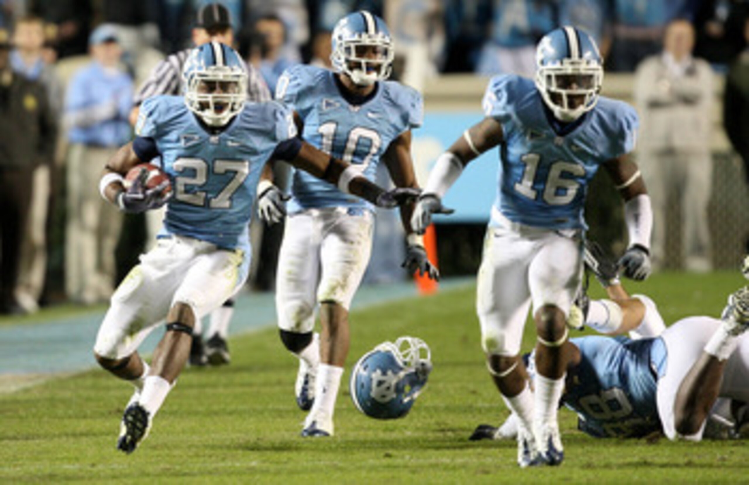CHAPEL HILL, NC - NOVEMBER 07: Deunta Williams #27 of the North Carolina Tar Heels runs with the ball after an interception against the Duke Blue Devils during their game at Kenan Stadium on November 7, 2009 in Chapel Hill, North Carolina. (Photo by Str CHAPEL HILL, NC - NOVEMBER 07: Deunta Williams #27 of the North Carolina Tar Heels runs with the ball after an interception against the Duke Blue Devils during their game at Kenan Stadium on November 7, 2009 in Chapel Hill, North Carolina. (Photo by Str