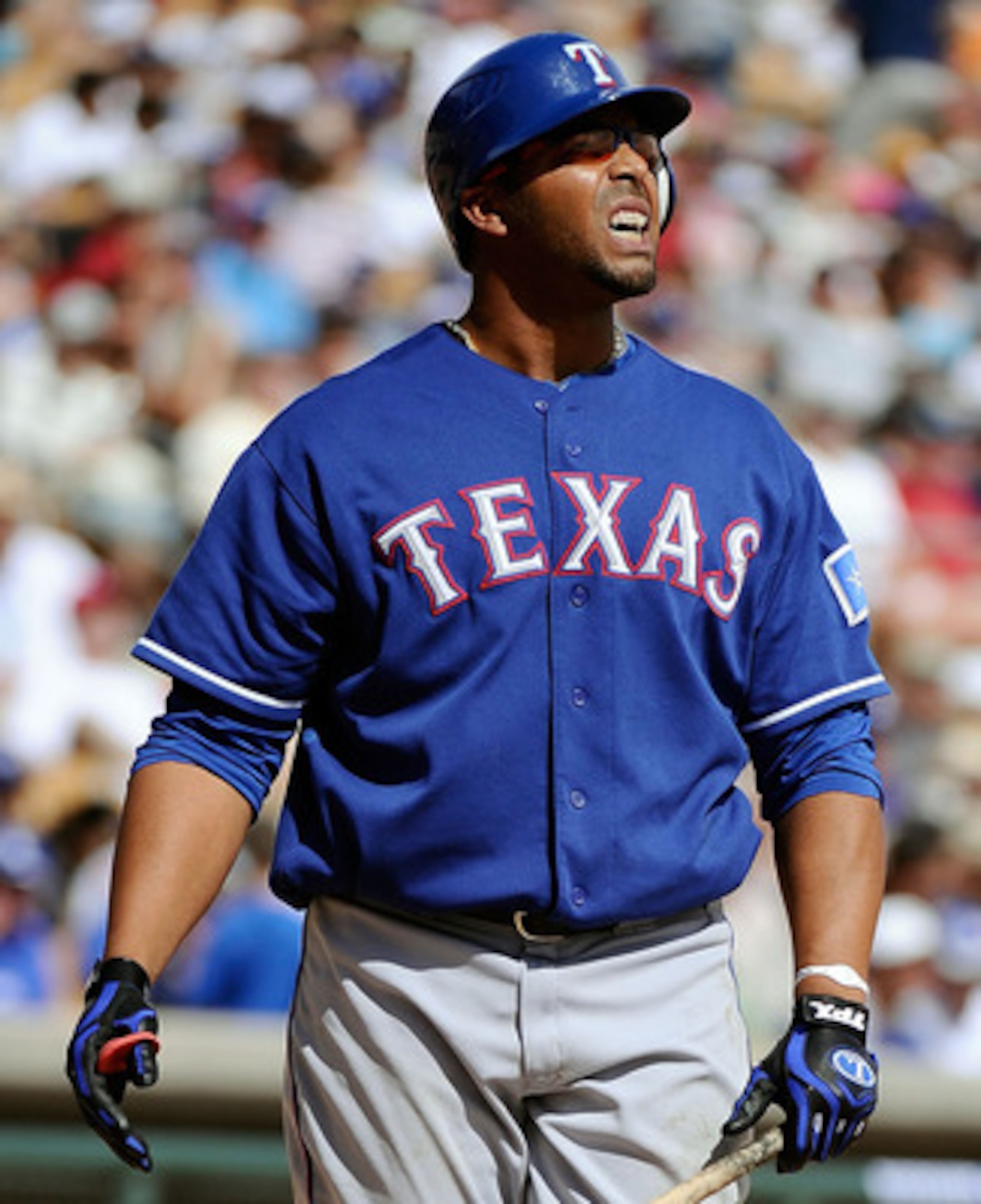 GLENDALE, AZ - MARCH 15:  Nelson Cruz #17 of the Texas Rangers plays against the Los Angeles Dodgers during the spring training baseball game at Camelback Ranch on March 15, 2011 in Glendale, Arizona.  (Photo by Kevork Djansezian/Getty Images)