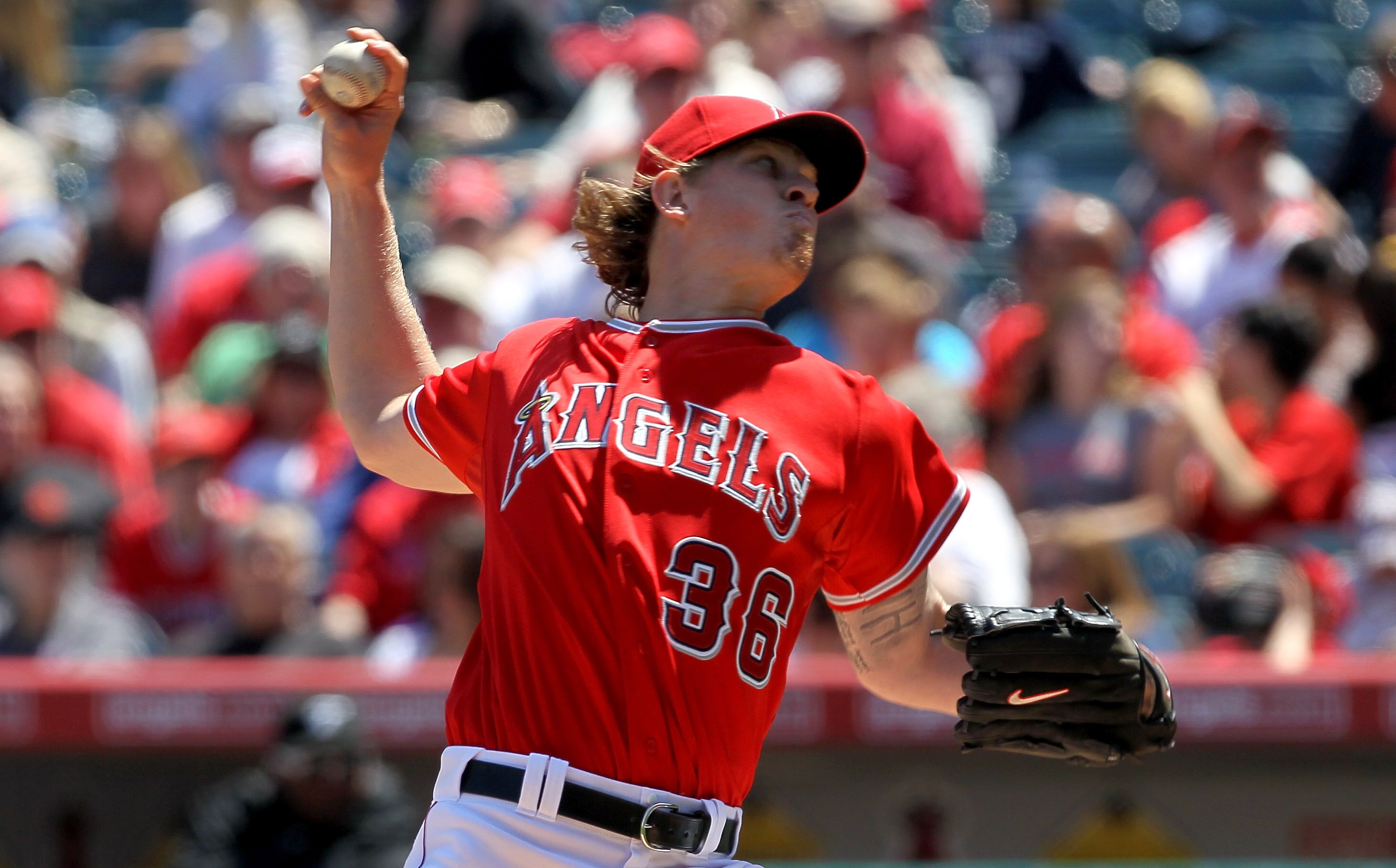 ANAHEIM, CA - APRIL 10:  Jered Weaver #36 of the Los Angeles Angels of Anaheim throws a pitch against the Toronto Blue Jays on April 10, 2011 at Angel Stadium in Anaheim, California.  (Photo by Stephen Dunn/Getty Images)