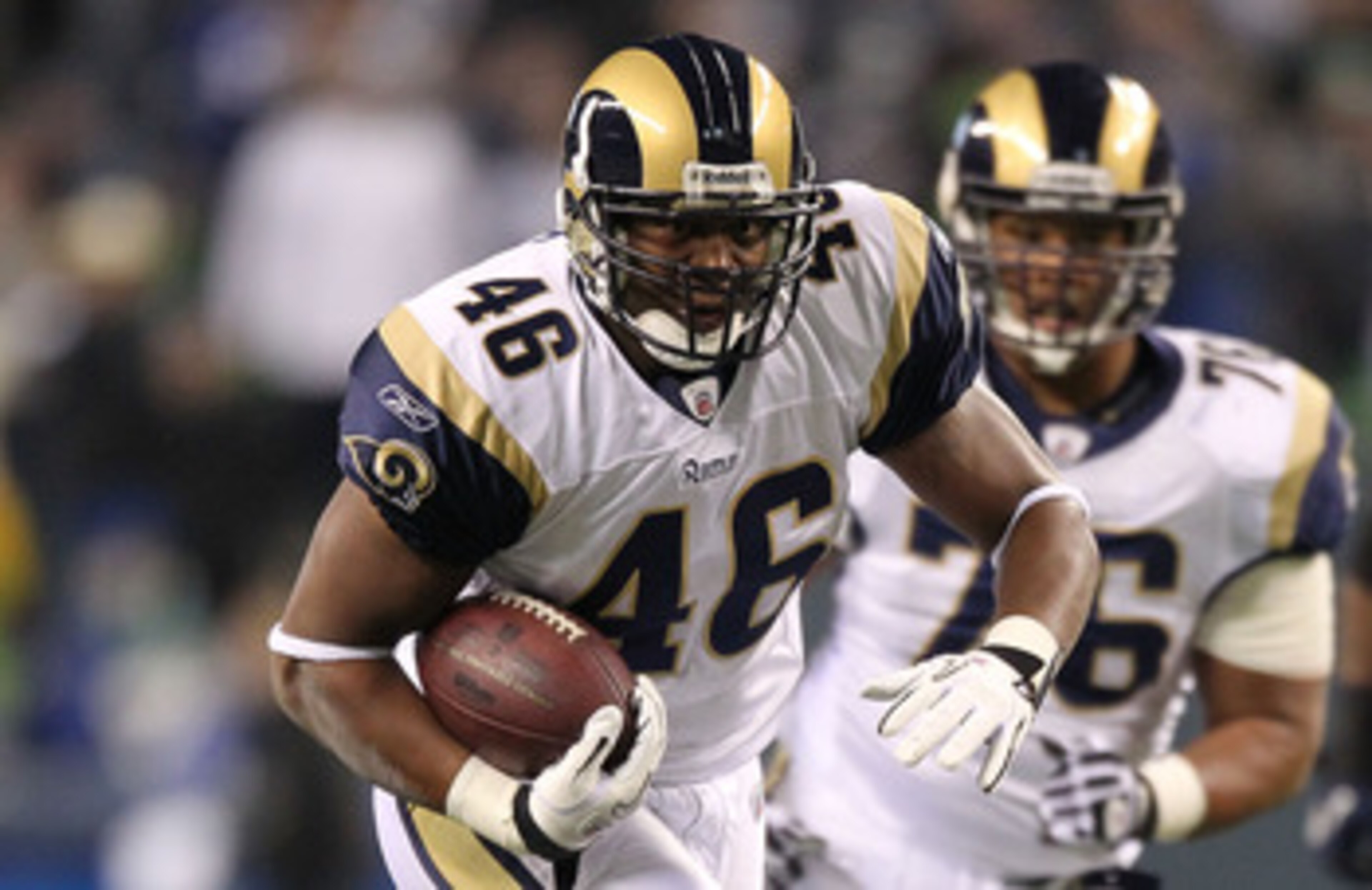 SEATTLE, WA - JANUARY 02:  Tight end Daniel Fells #46 of the St. Louis Rams runs with the ball after a catch against the Seattle Seahawks during their game at Qwest Field on January 2, 2011 in Seattle, Washington.  (Photo by Otto Greule Jr/Getty Images)