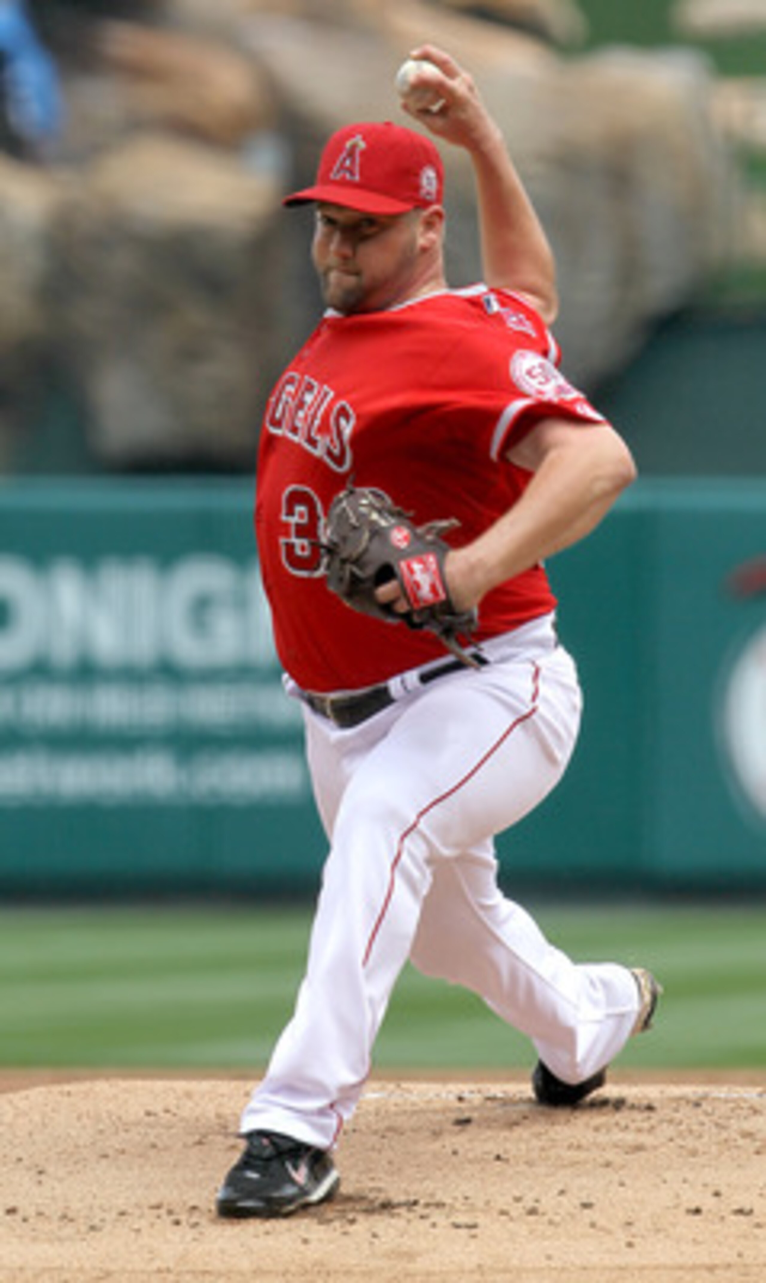 ANAHEIM, CA - APRIL 24:  Matt Palmer #32 of the Los Angeles Angels of Anaheim throws a pitch against the Boston Red Sox on April 24, 2011 at Angel Stadium in Anaheim, California.  (Photo by Stephen Dunn/Getty Images)