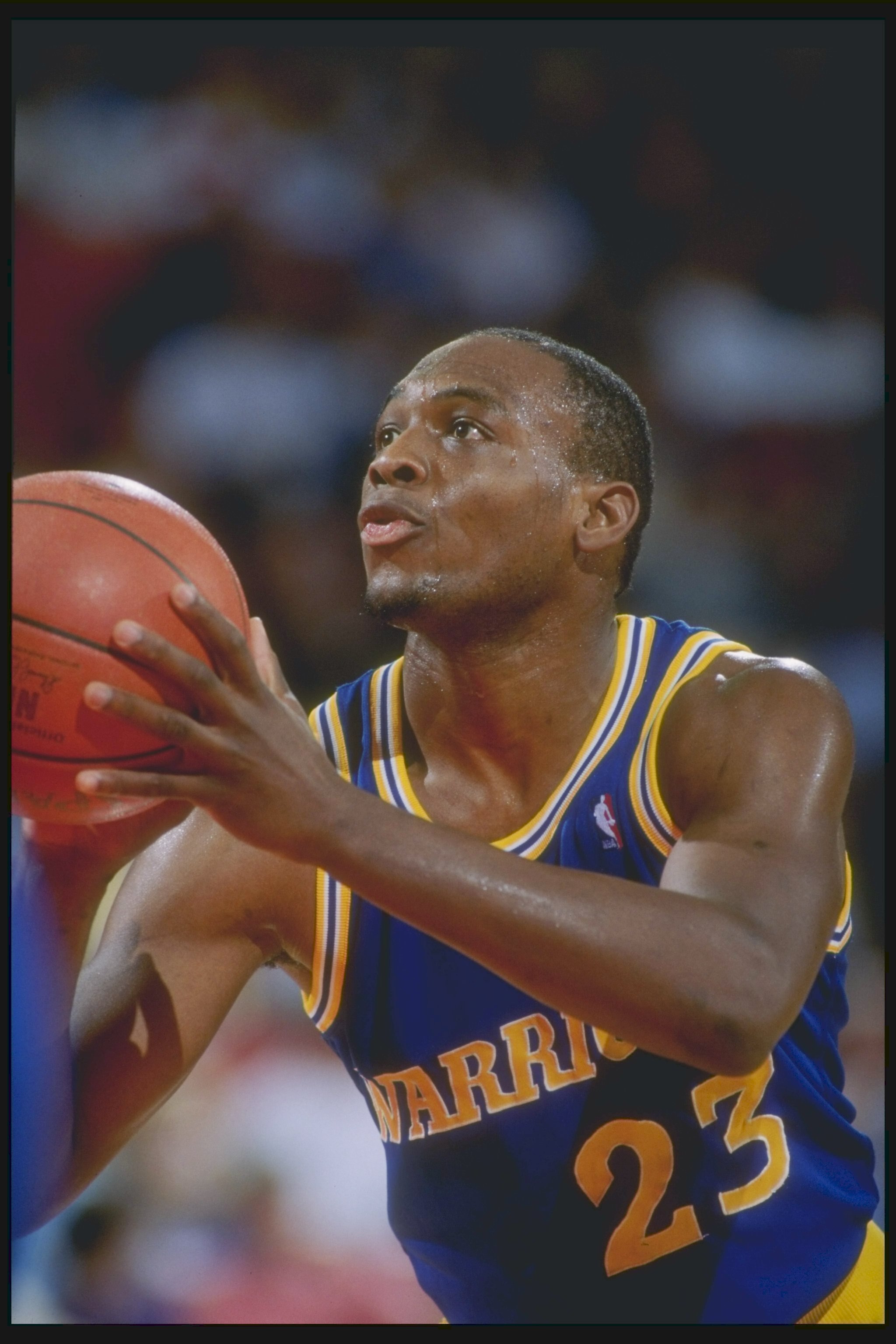 1989-1990:  Guard Mitch Richmond of the Golden State Warriors prepares to shoot the basketball. Mandatory Credit: Tim de Frisco  /Allsport