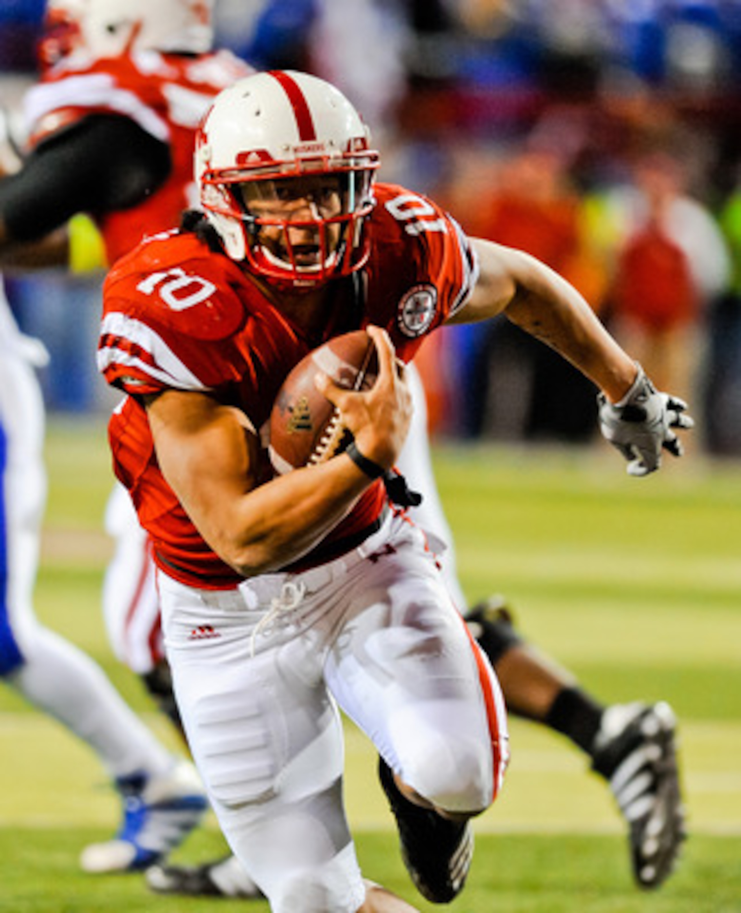 LINCOLN, NE - NOVEMBER 13: Roy Helu Jr. #10 of the Nebraska Cornhuskers runs for the endzone the Kansas Jayhawks during their game at Memorial Stadium on November 13, 2010 in Lincoln, Nebraska. Nebraska Defeated Kansas 20-3. (Photo by Eric Francis/Getty I