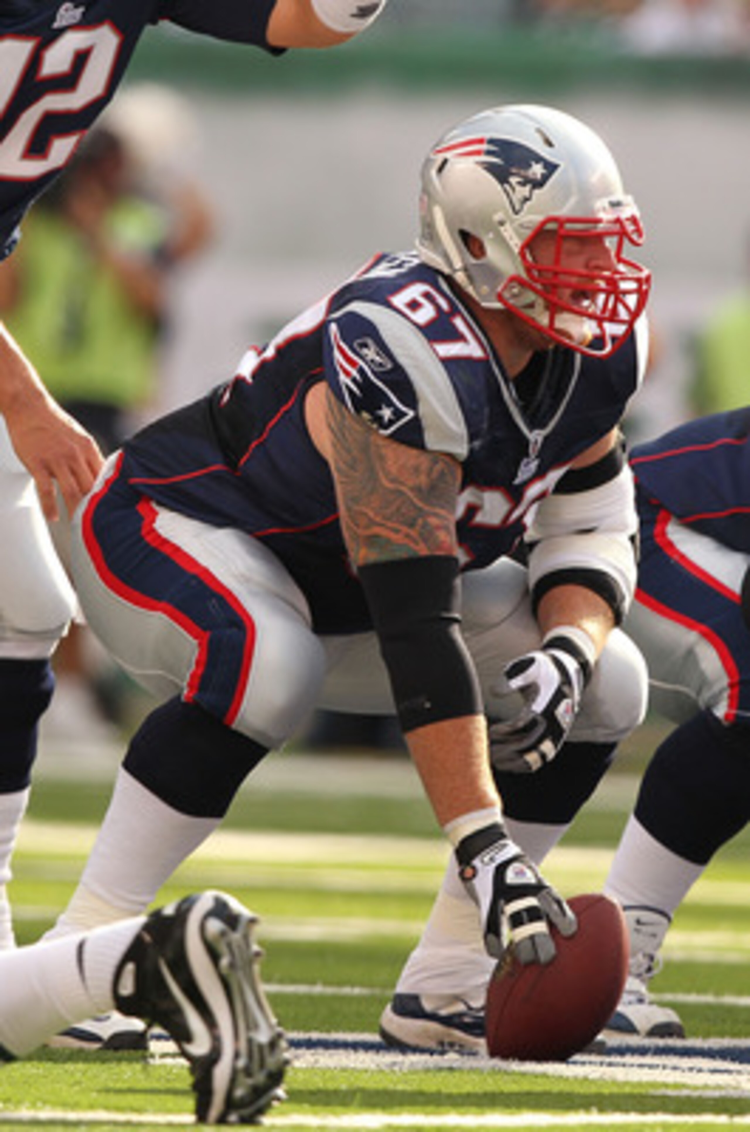EAST RUTHERFORD, NJ - SEPTEMBER 19: Dan Koppen #67 of the New England Patriots in action against the New York Jets during their game on September 19, 2010 at the New Meadowlands Stadium in East Rutherford, New Jersey. (Photo by Al Bello/Getty Images) EAST RUTHERFORD, NJ - SEPTEMBER 19: Dan Koppen #67 of the New England Patriots in action against the New York Jets during their game on September 19, 2010 at the New Meadowlands Stadium in East Rutherford, New Jersey. (Photo by Al Bello/Getty Images)