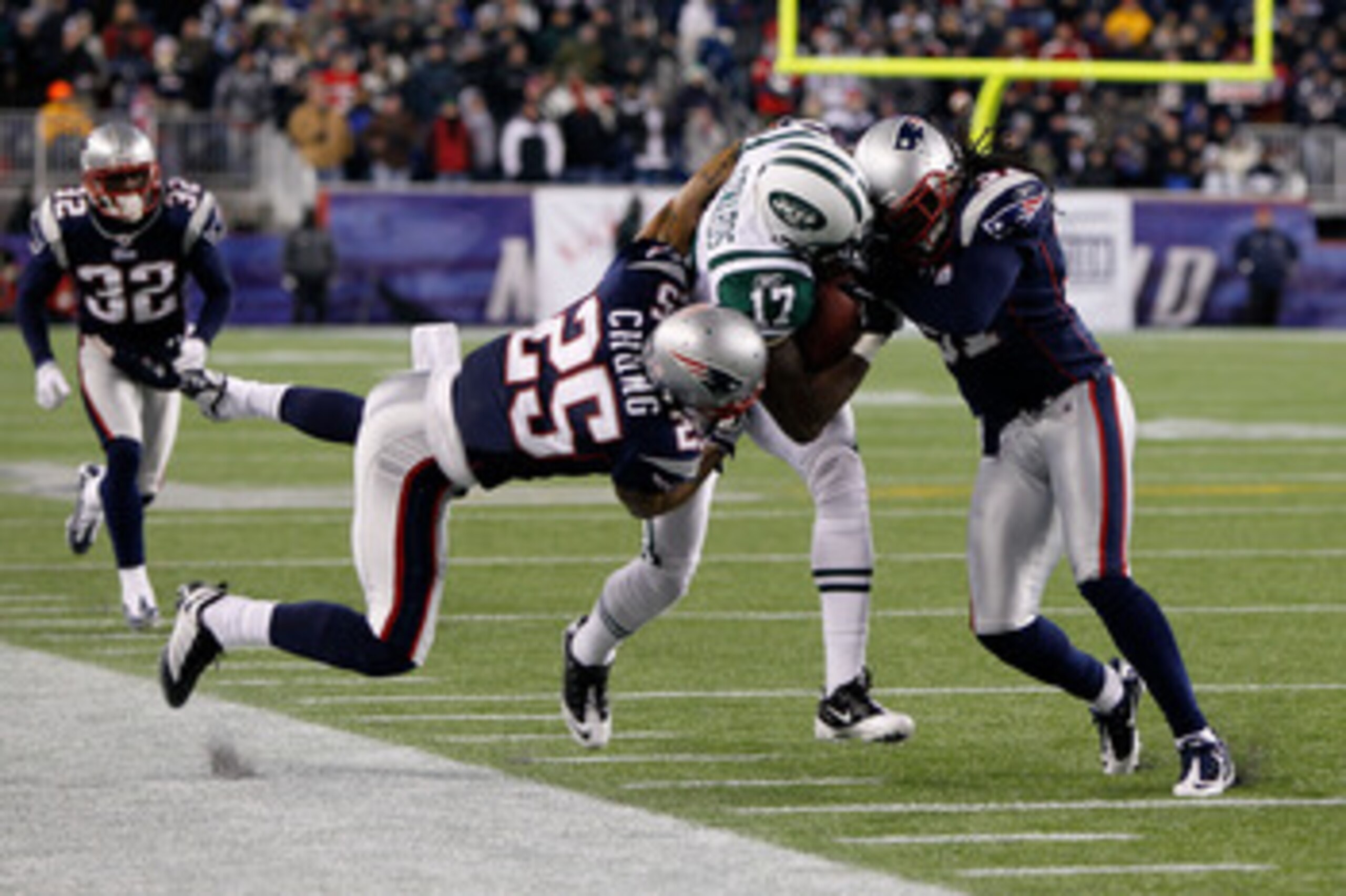 FOXBORO, MA - DECEMBER 06: Braylon Edwards #17 of the New York Jets is hit as he runs for yards after the catch by Patrick Chung #25 and Brandon Meriweather #31 of the New England Patriots at Gillette Stadium on December 6, 2010 in Foxboro, Massachusetts FOXBORO, MA - DECEMBER 06: Braylon Edwards #17 of the New York Jets is hit as he runs for yards after the catch by Patrick Chung #25 and Brandon Meriweather #31 of the New England Patriots at Gillette Stadium on December 6, 2010 in Foxboro, Massachusetts