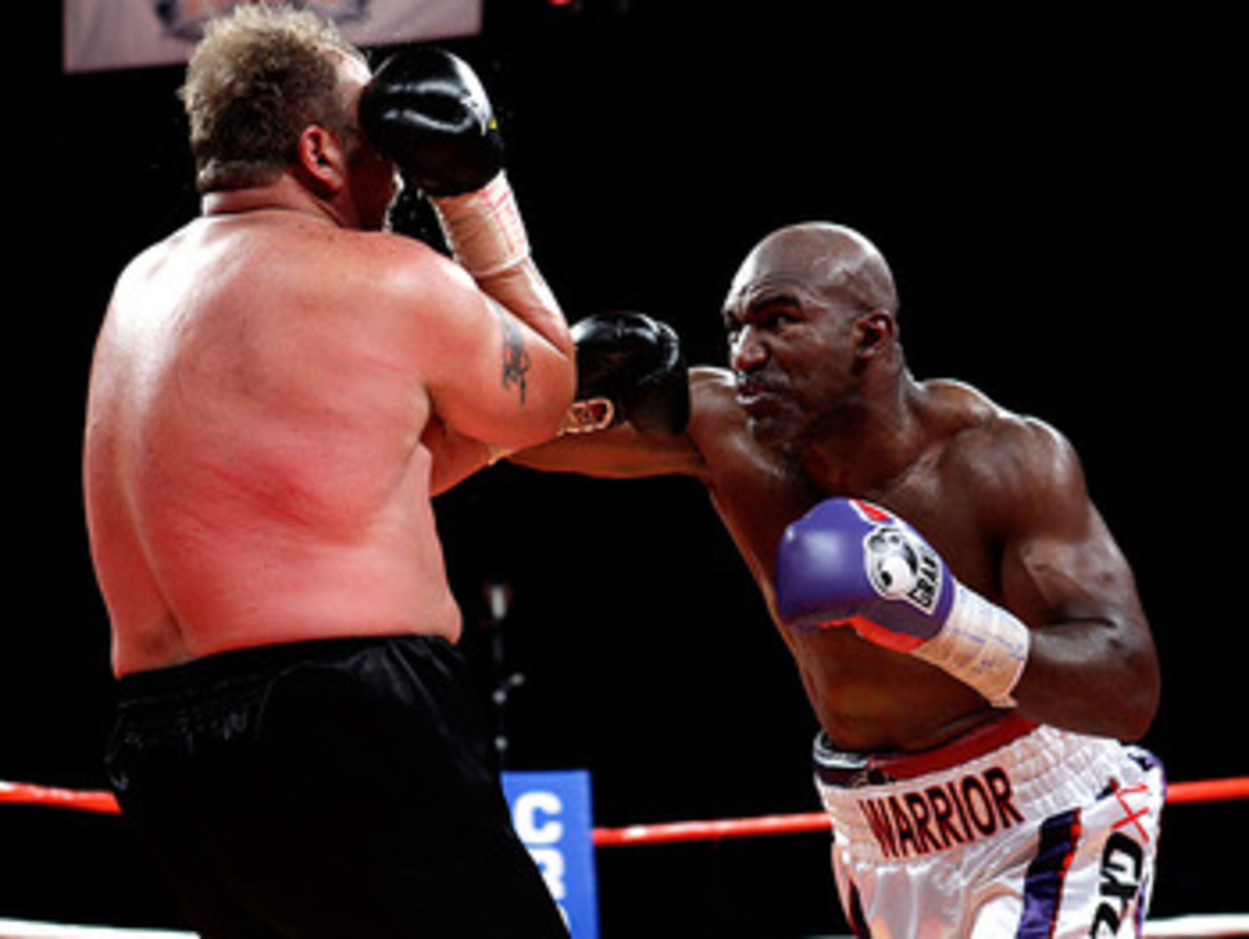 Here is Evander Holyfield in his last fight.