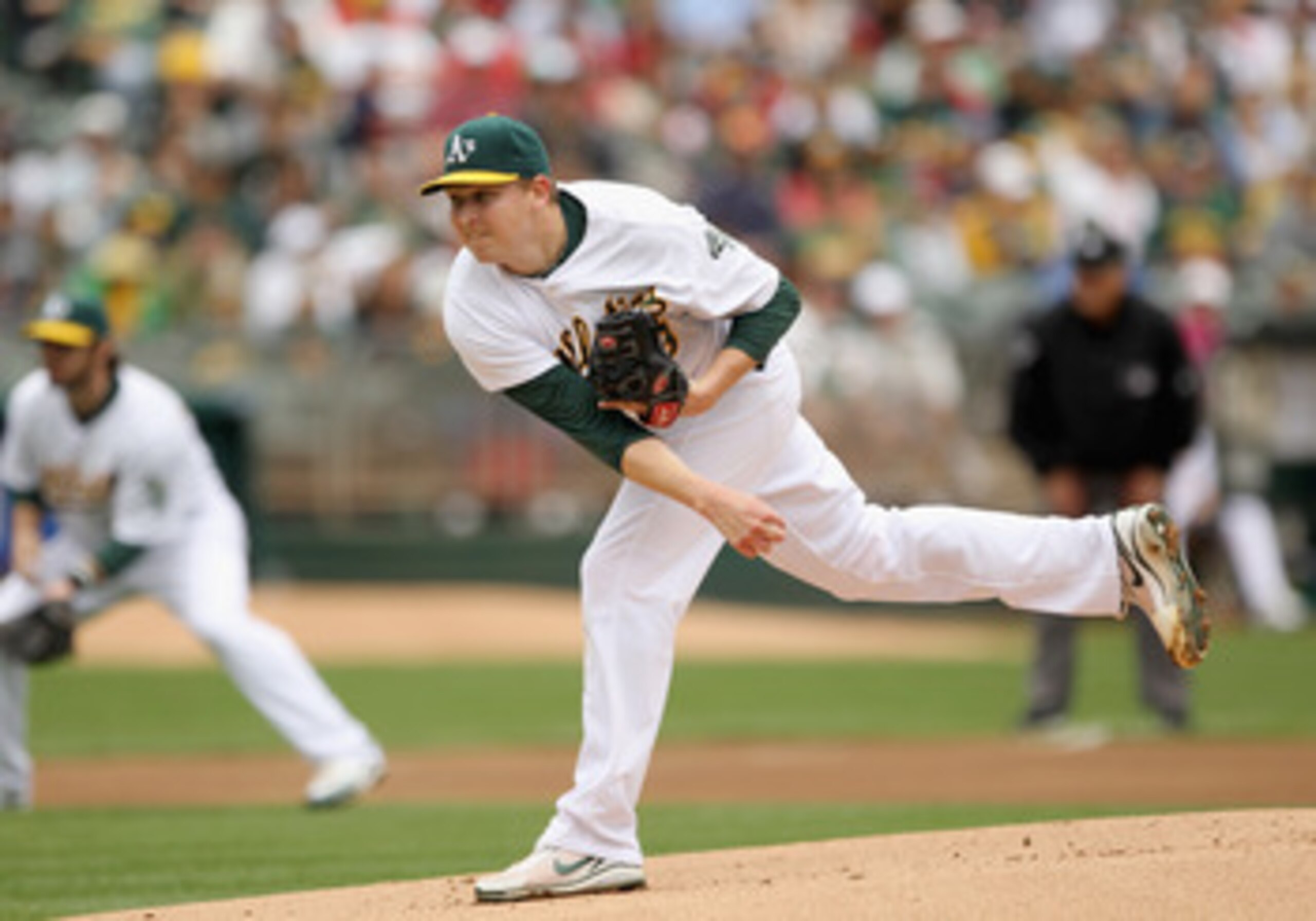 OAKLAND, CA - APRIL 17:  Trevor Cahill #53 of the Oakland Athletics picthes against the Detroit Tigers at Oakland-Alameda County Coliseum on April 17, 2011 in Oakland, California.  (Photo by Ezra Shaw/Getty Images)