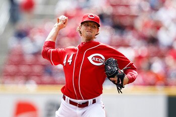 CINCINNATI, OH - APRIL 21: Mike Leake #44 of the Cincinnati Reds pitches in the first inning against the Arizona Diamondbacks at Great American Ball Park on April 21, 2011 in Cincinnati, Ohio. (Photo by Joe Robbins/Getty Images)